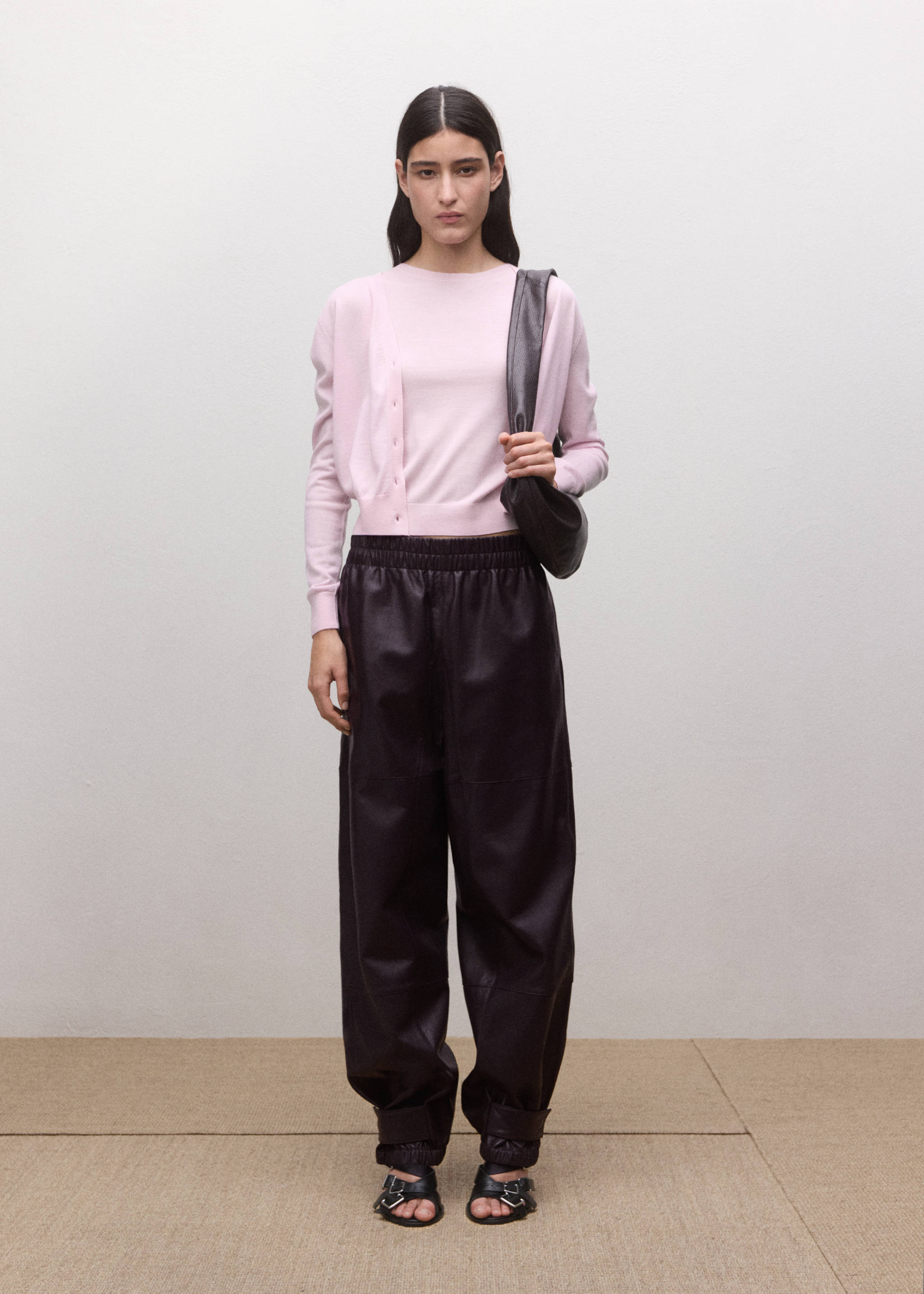 Fitted top in 100% wool - Details of the article 6, Pink. Ref: 27074440-00.
