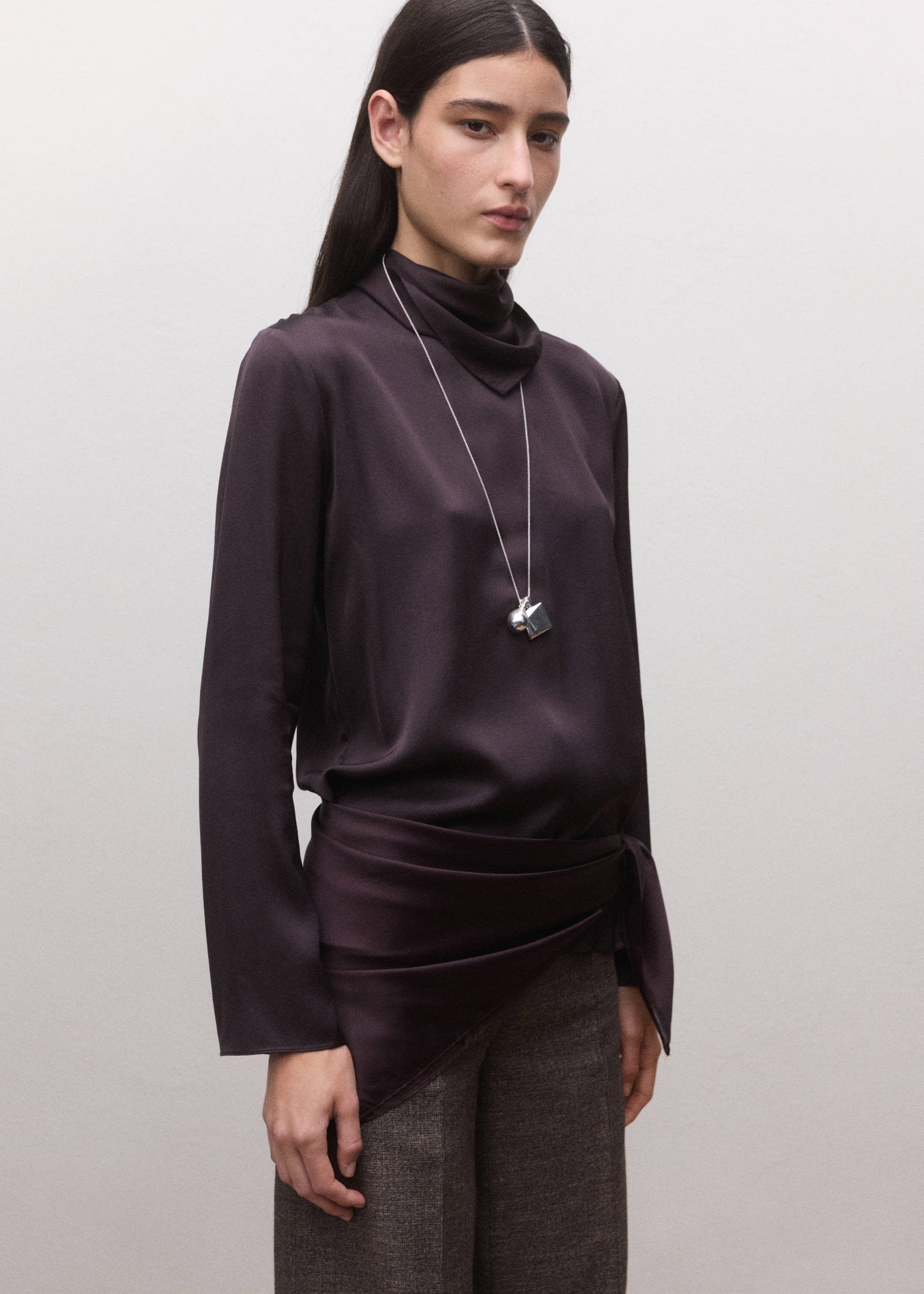 Сатинова квадратна хустка - Загальний план, Ожиновий. Ref: 27074441-00.