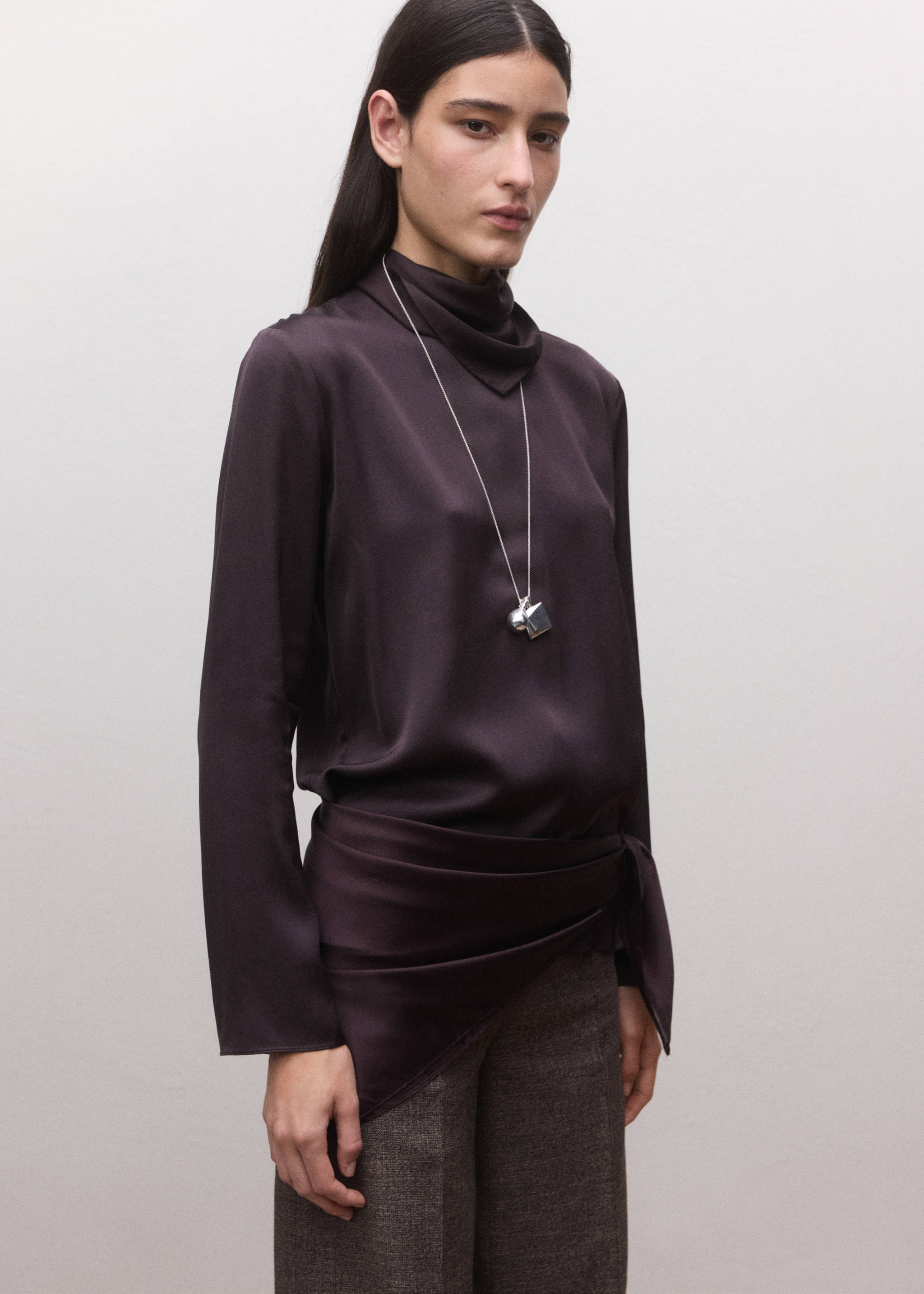 Square satin handkerchief - General plane