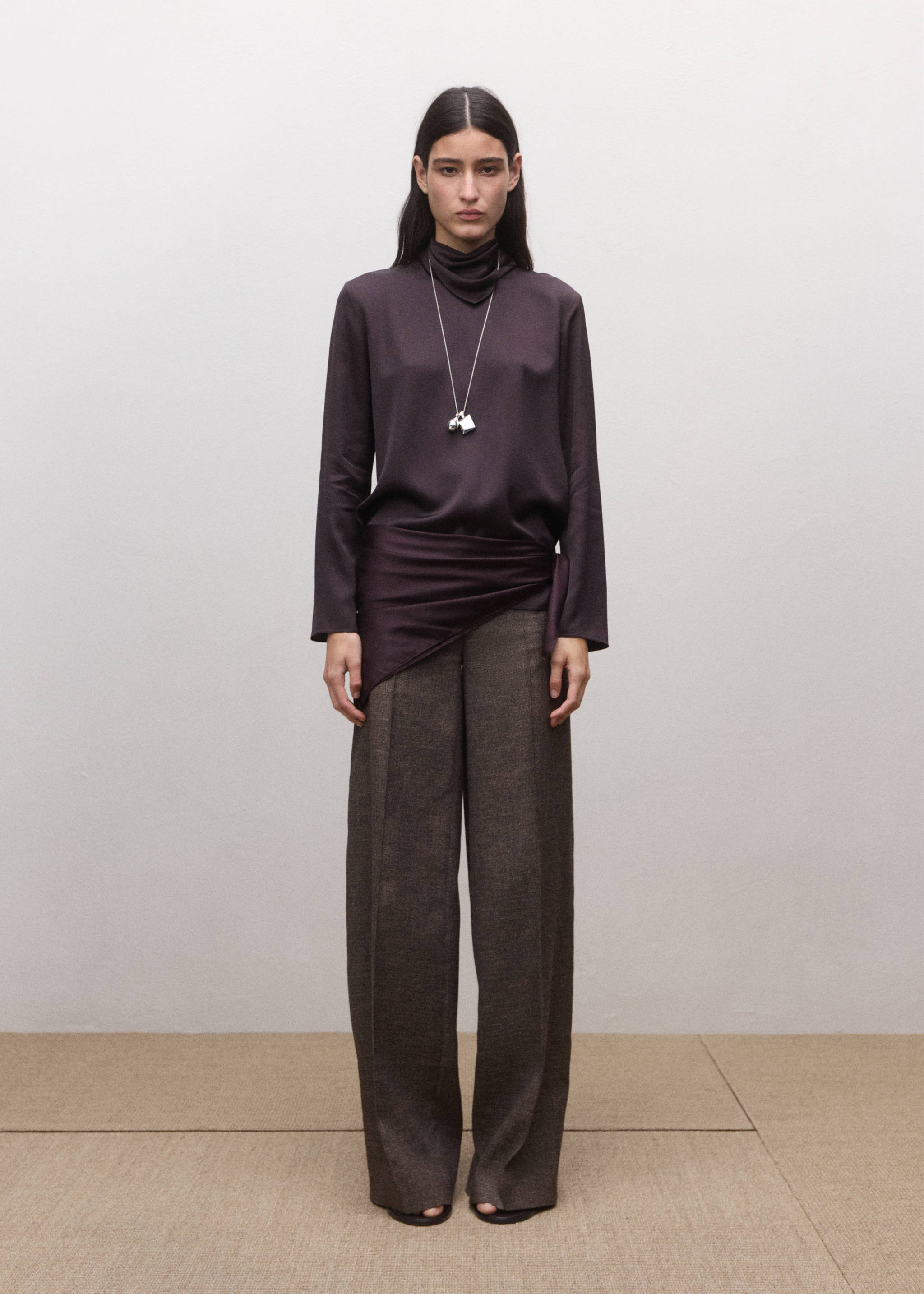 Square satin handkerchief - General plane