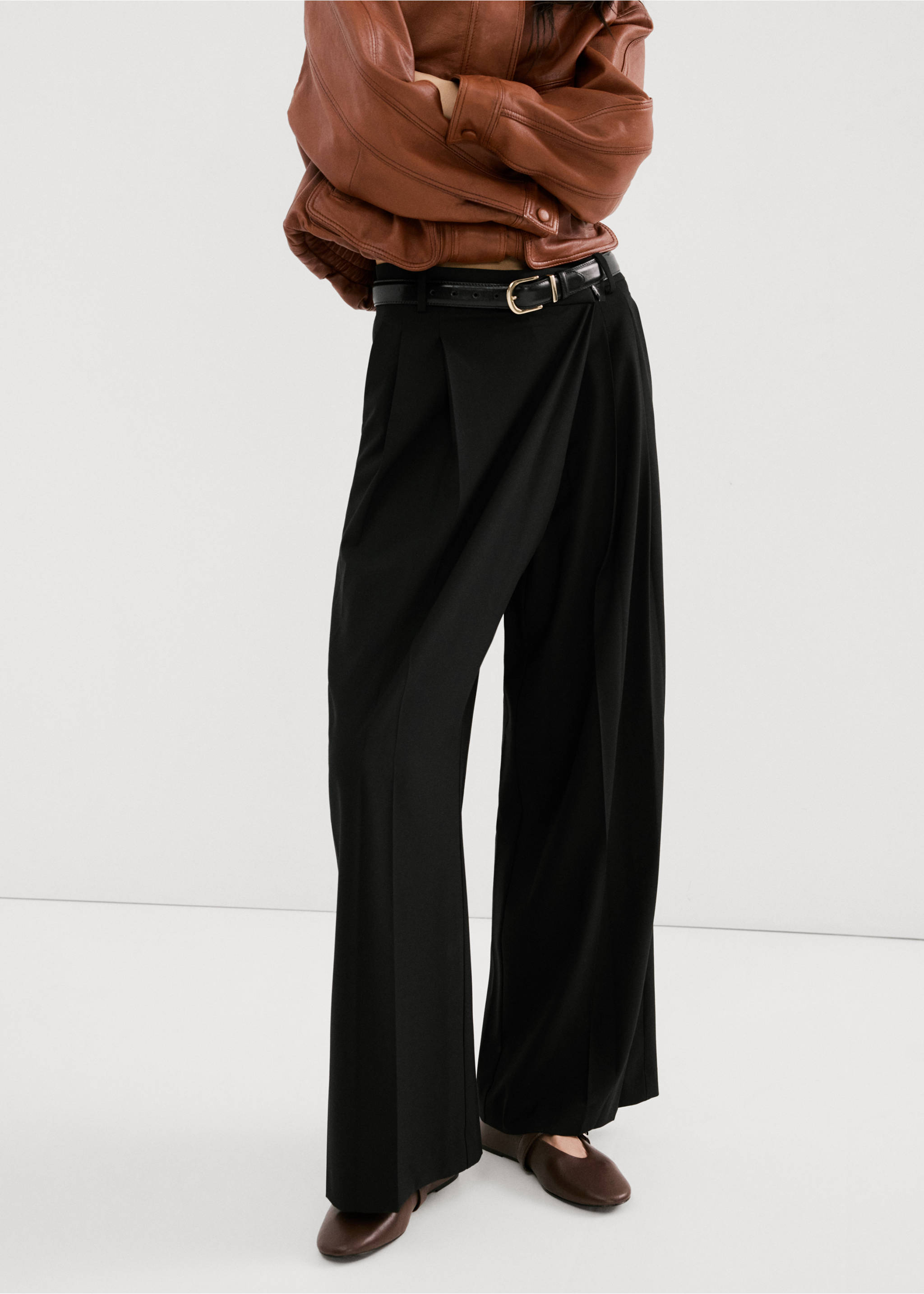 Pantalon croisé asymétrique - Plan moyen, Noir. Ref: 27074444-00.