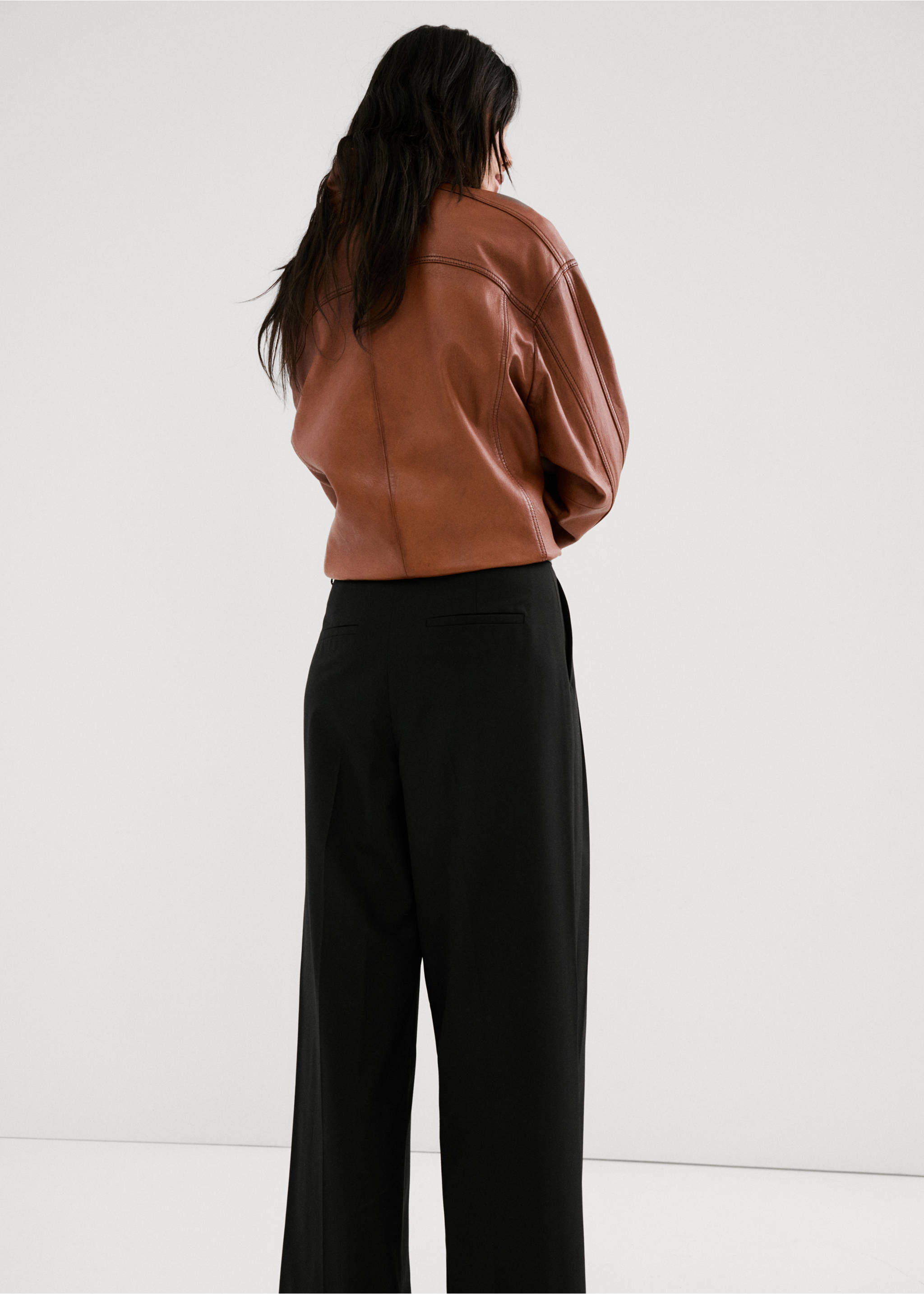 Pantalon croisé asymétrique - Verso de l’article, Noir. Ref: 27074444-00.