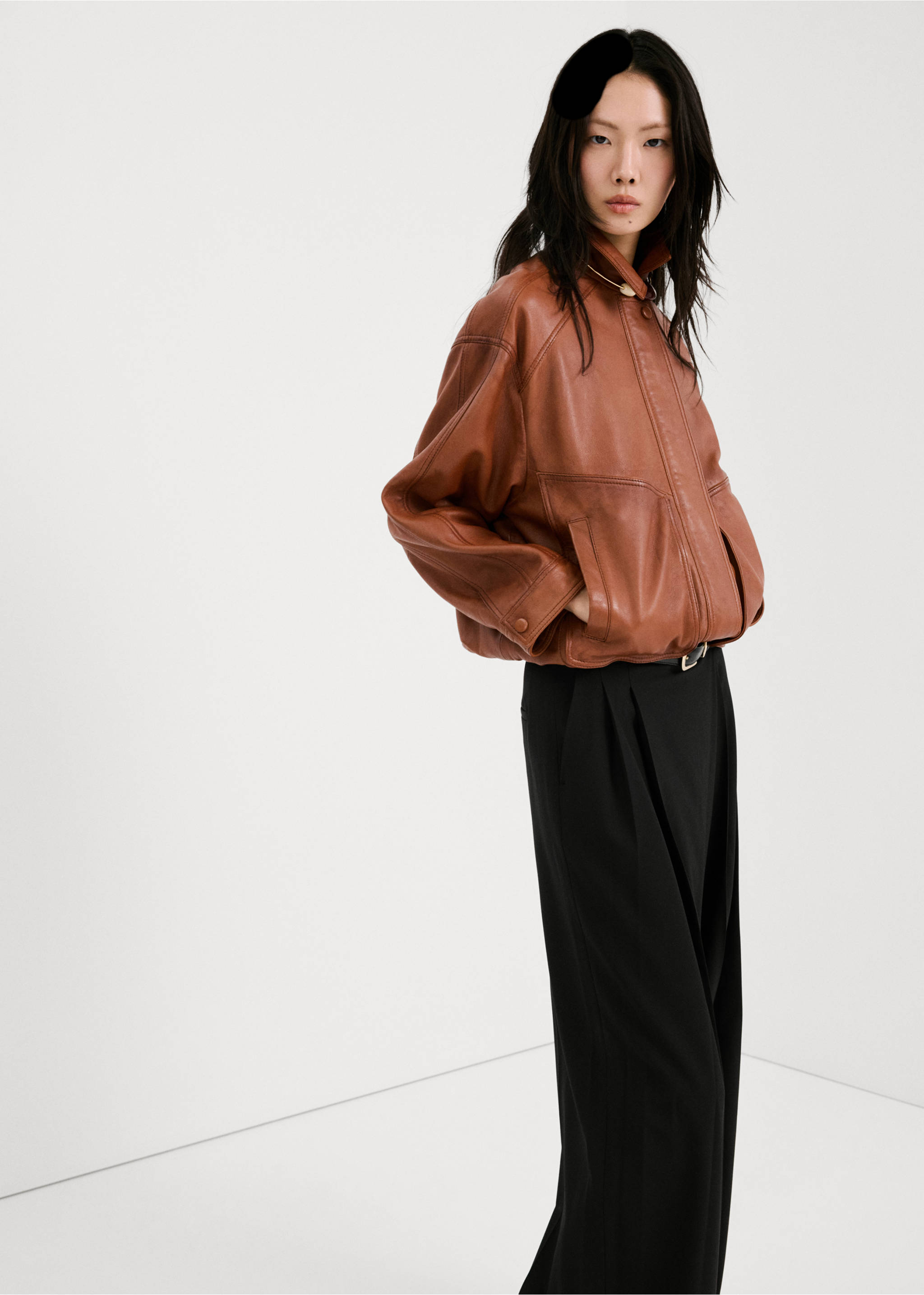 Pantalon croisé asymétrique - Détail de l'article 1, Noir. Ref: 27074444-00.