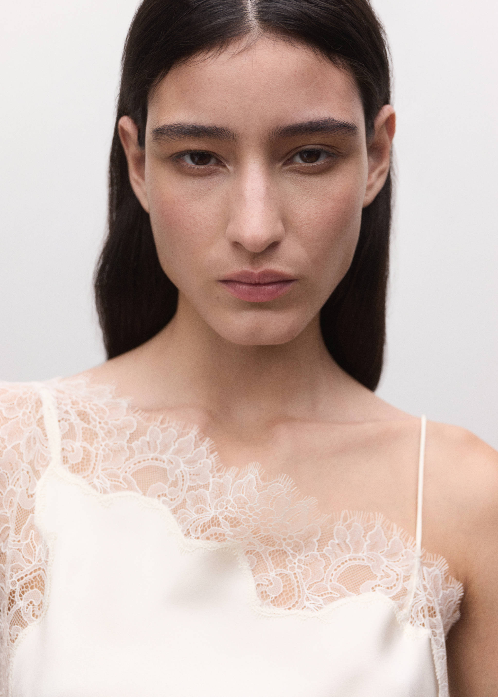 Asymmetric satin lace top - Details of the article 1, Ecru. Ref: 27074446-00.