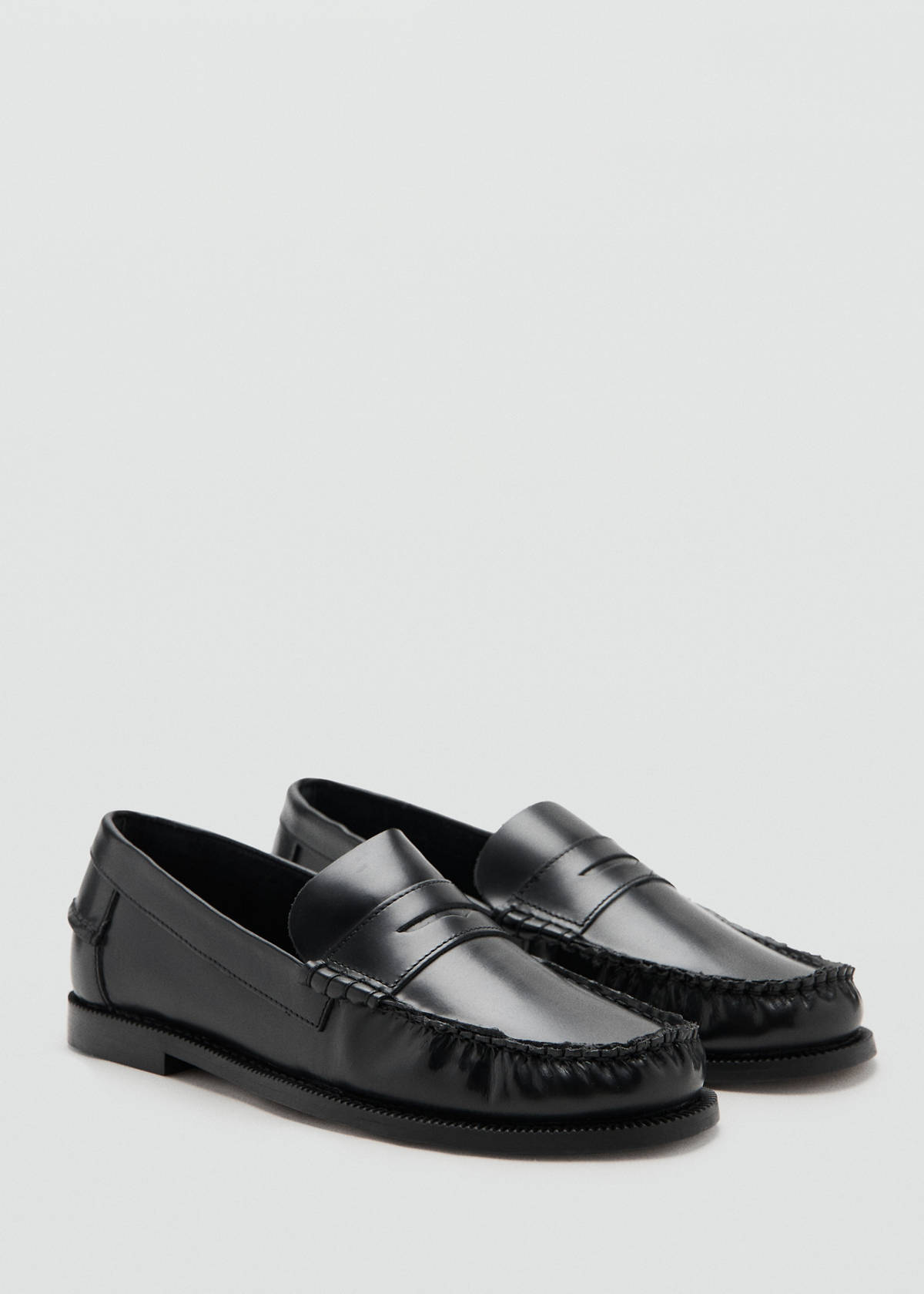 Leather loafers — Black