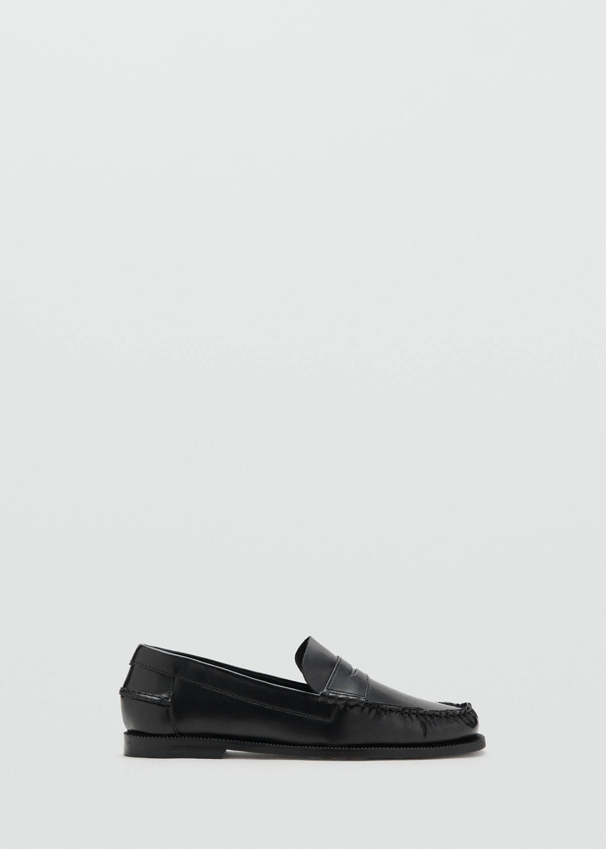 Leather loafers — Black
