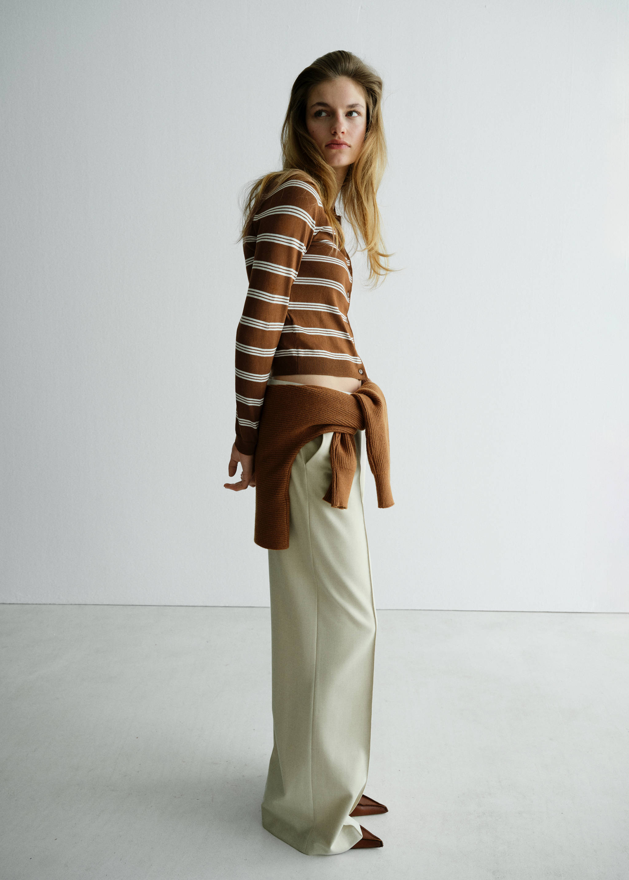 Cardigan with shirt collar - General plane