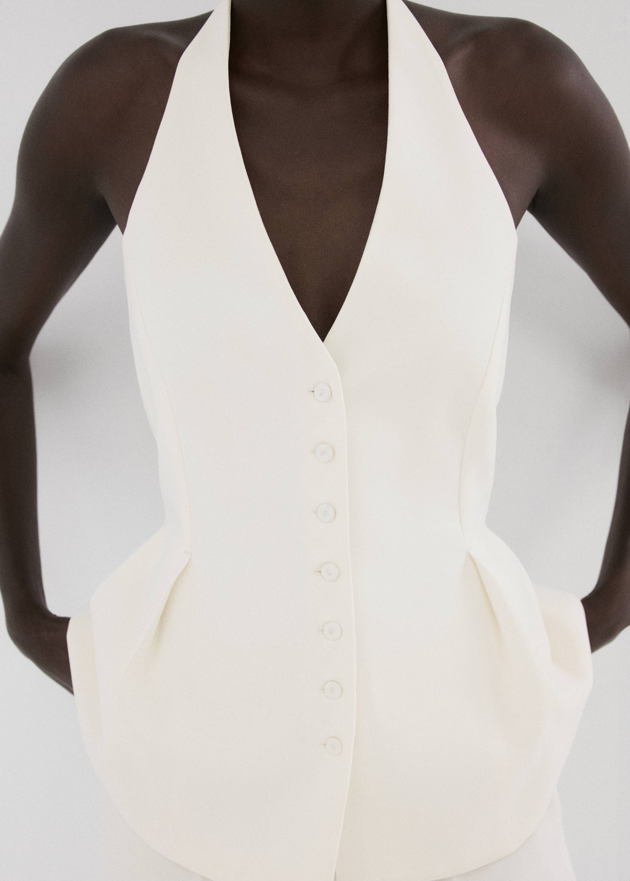 Top péplum col halter - Plan moyen