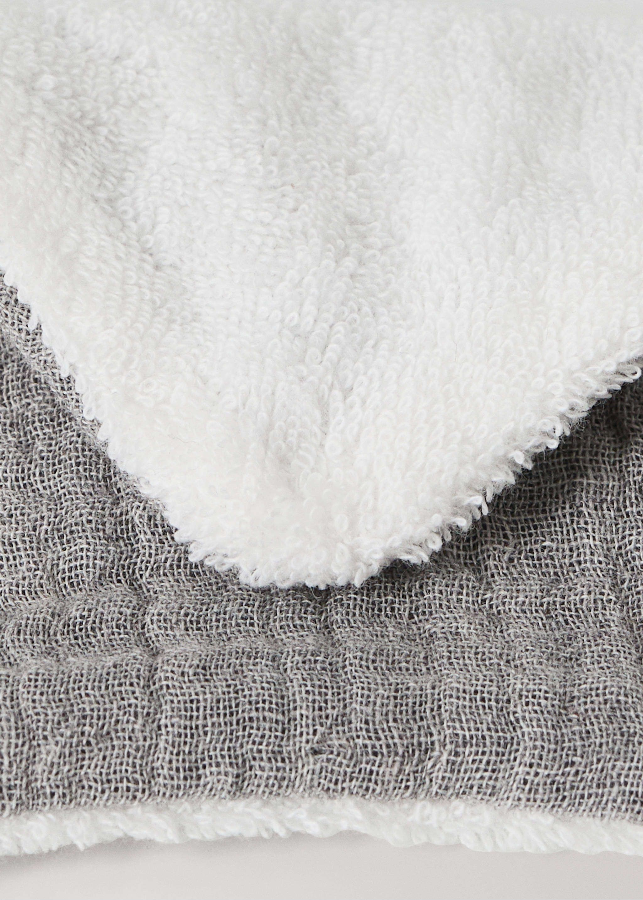 Cotton gauze bib - Details of the article 1, Grey. Ref: 27074787-00.