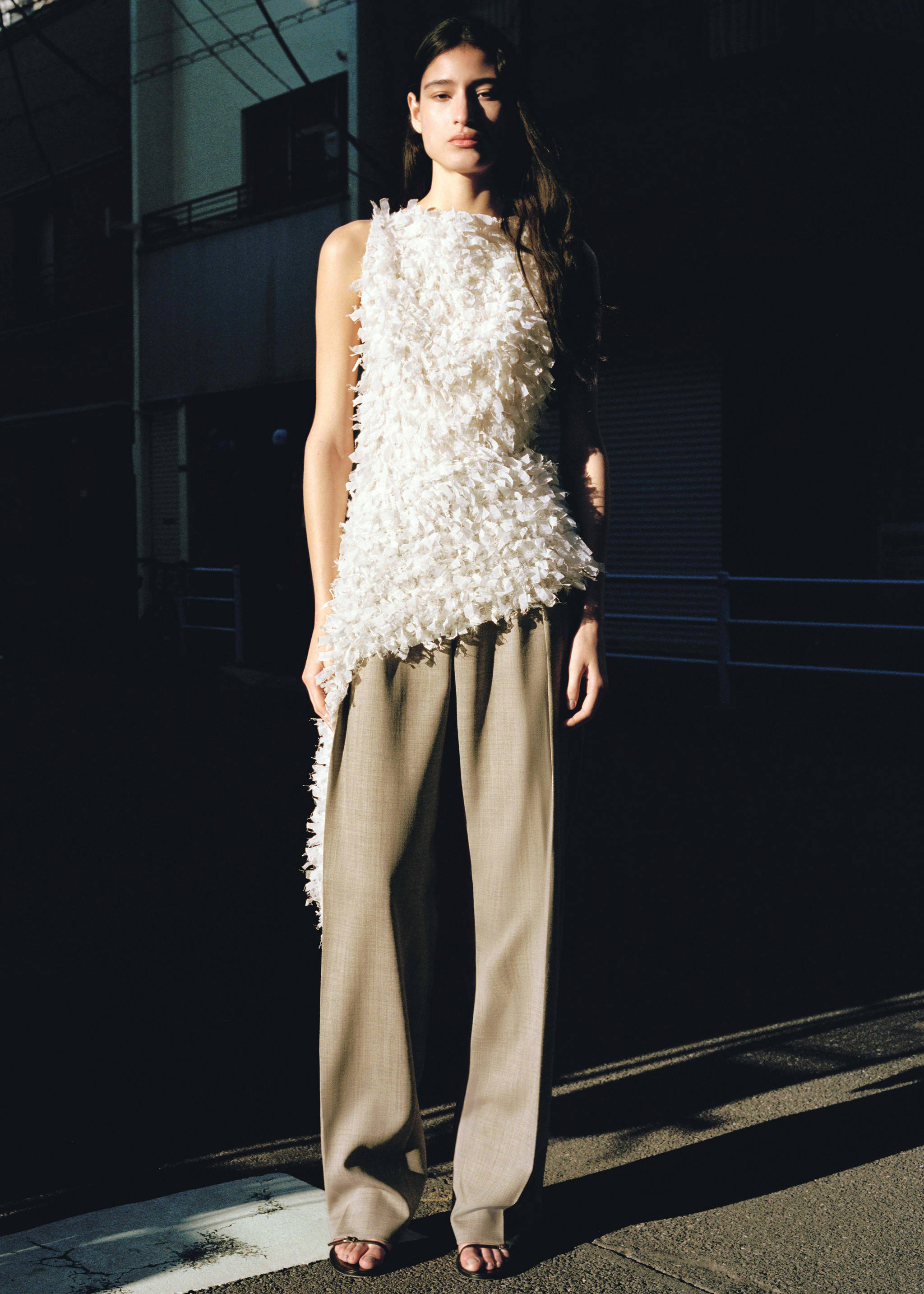 Asymmetrical textured top - General plane, Off White. Ref: 27074788-00.