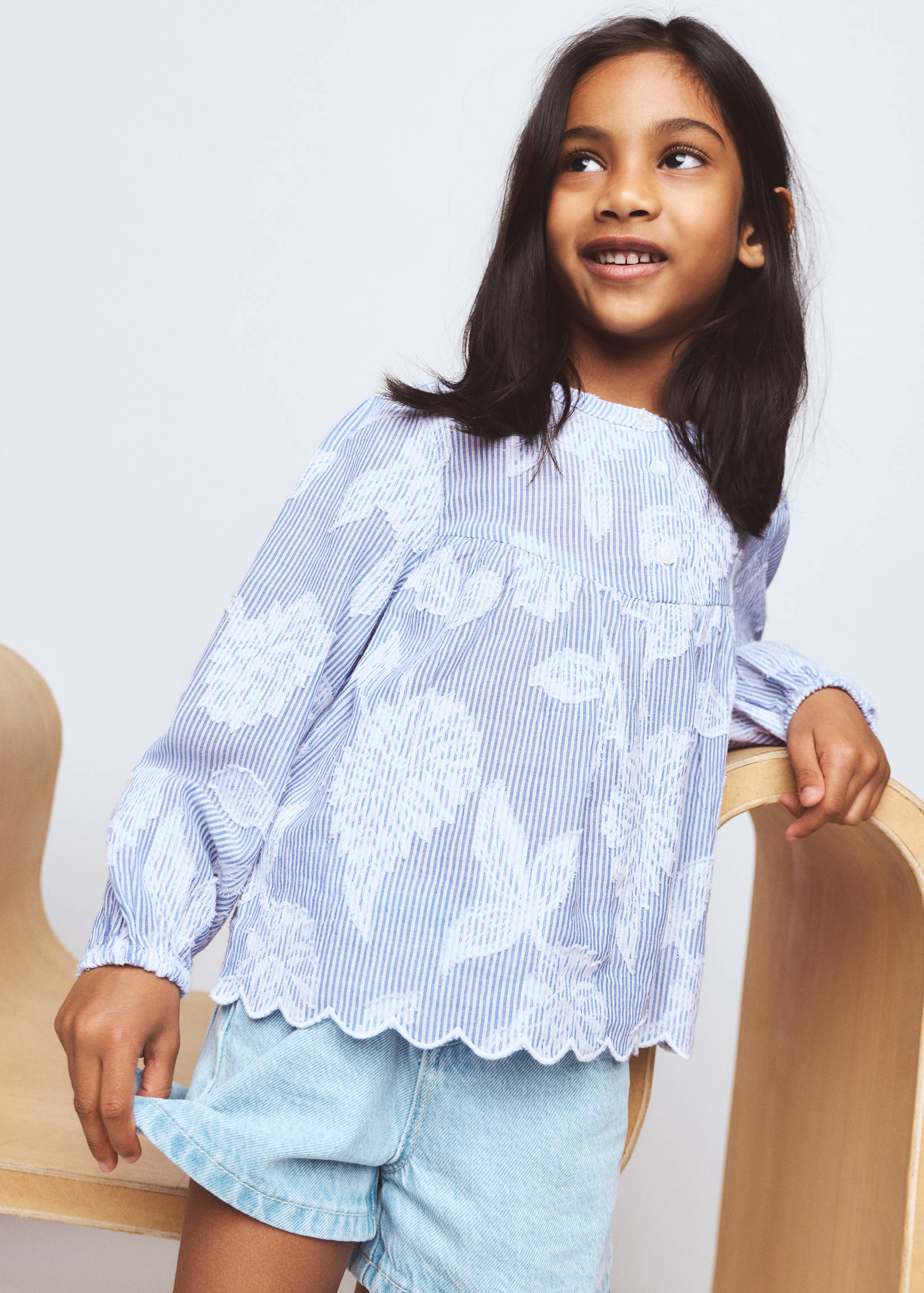 Floral embroidered blouse - Medium plane