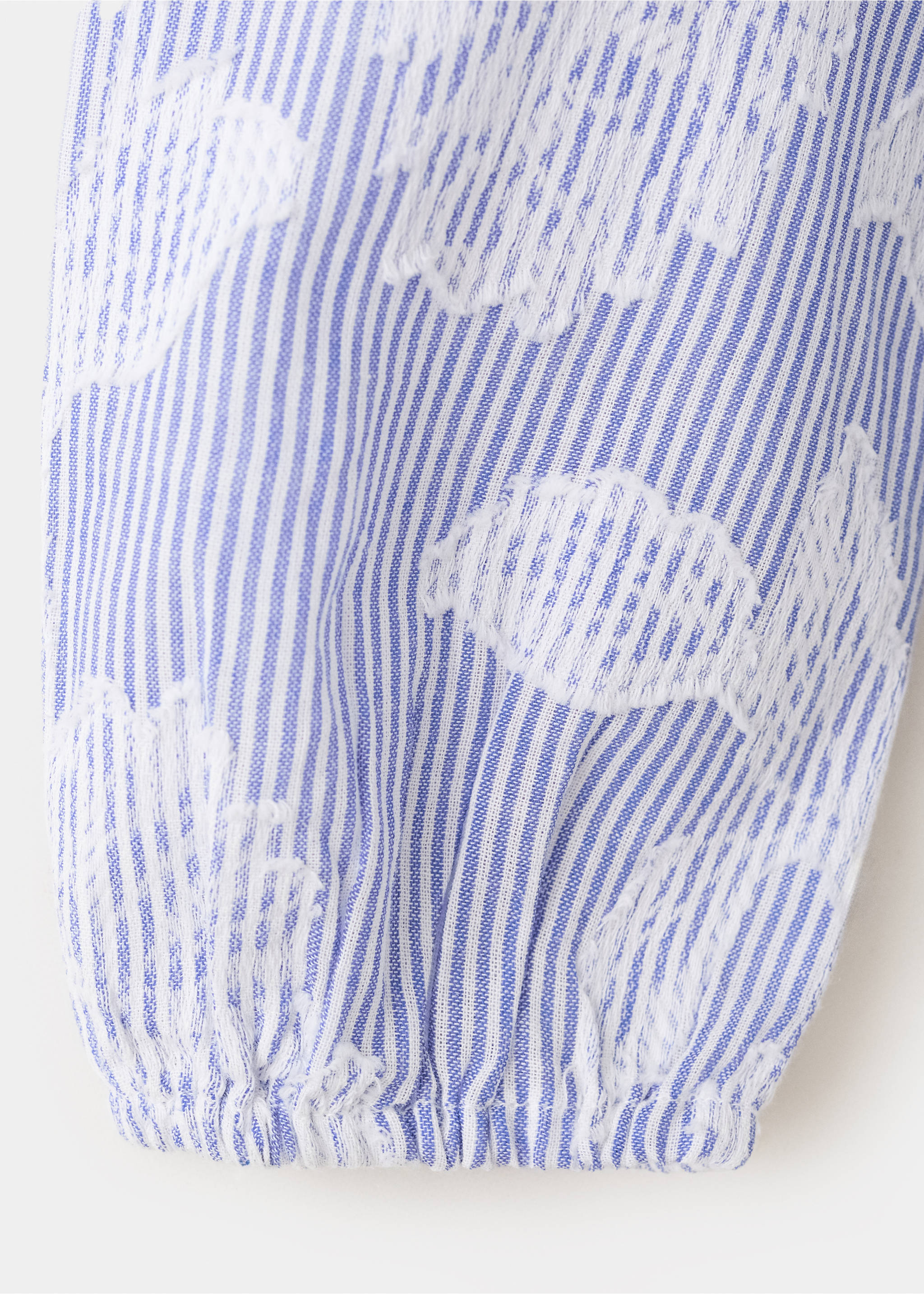 Blusa bordado flores - Detalle del artículo 8, Azul porcelana. Ref: 27075145-00.