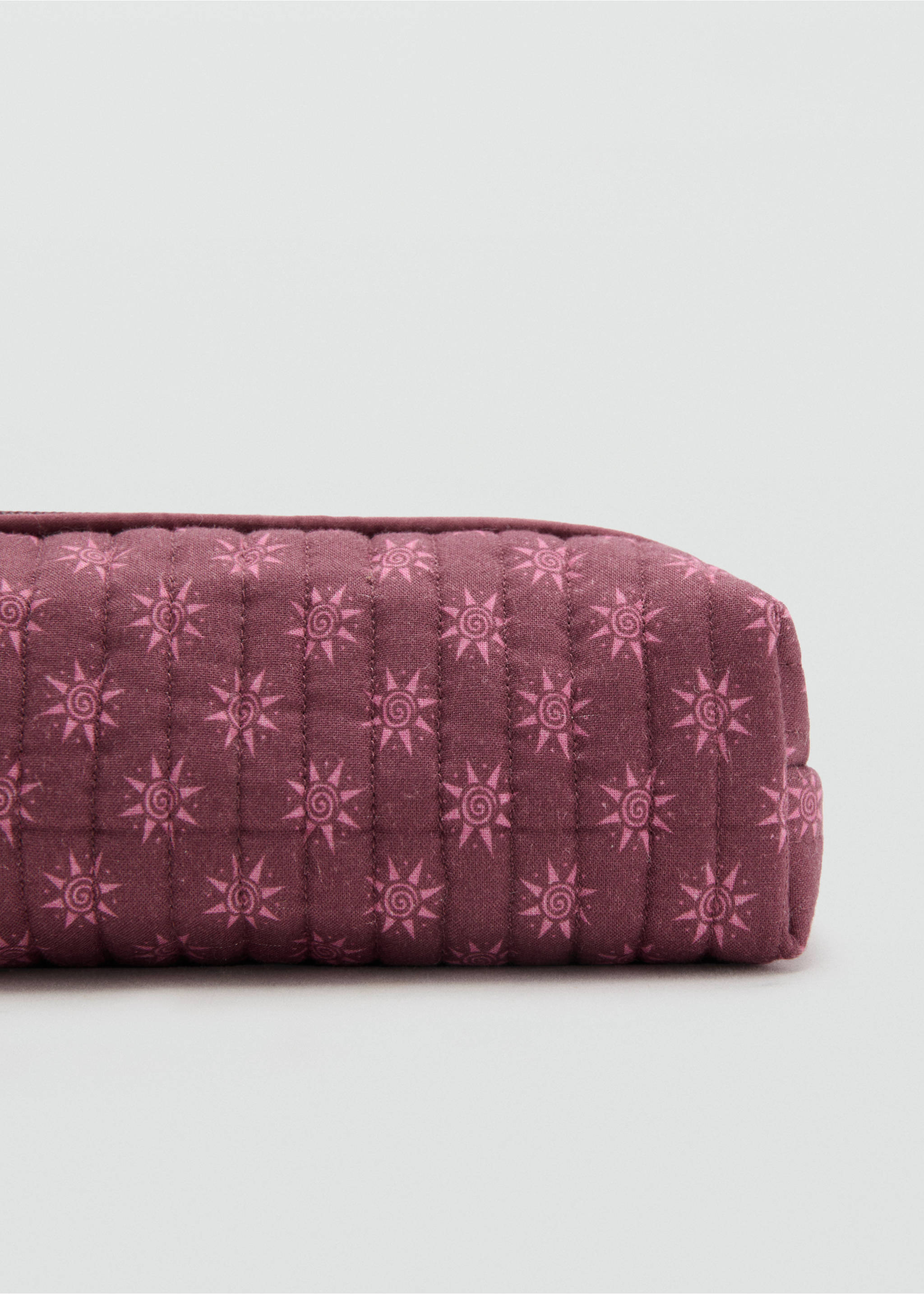 Printed pencil case - Details of the article 2, Maroon. Ref: 27075813-00.