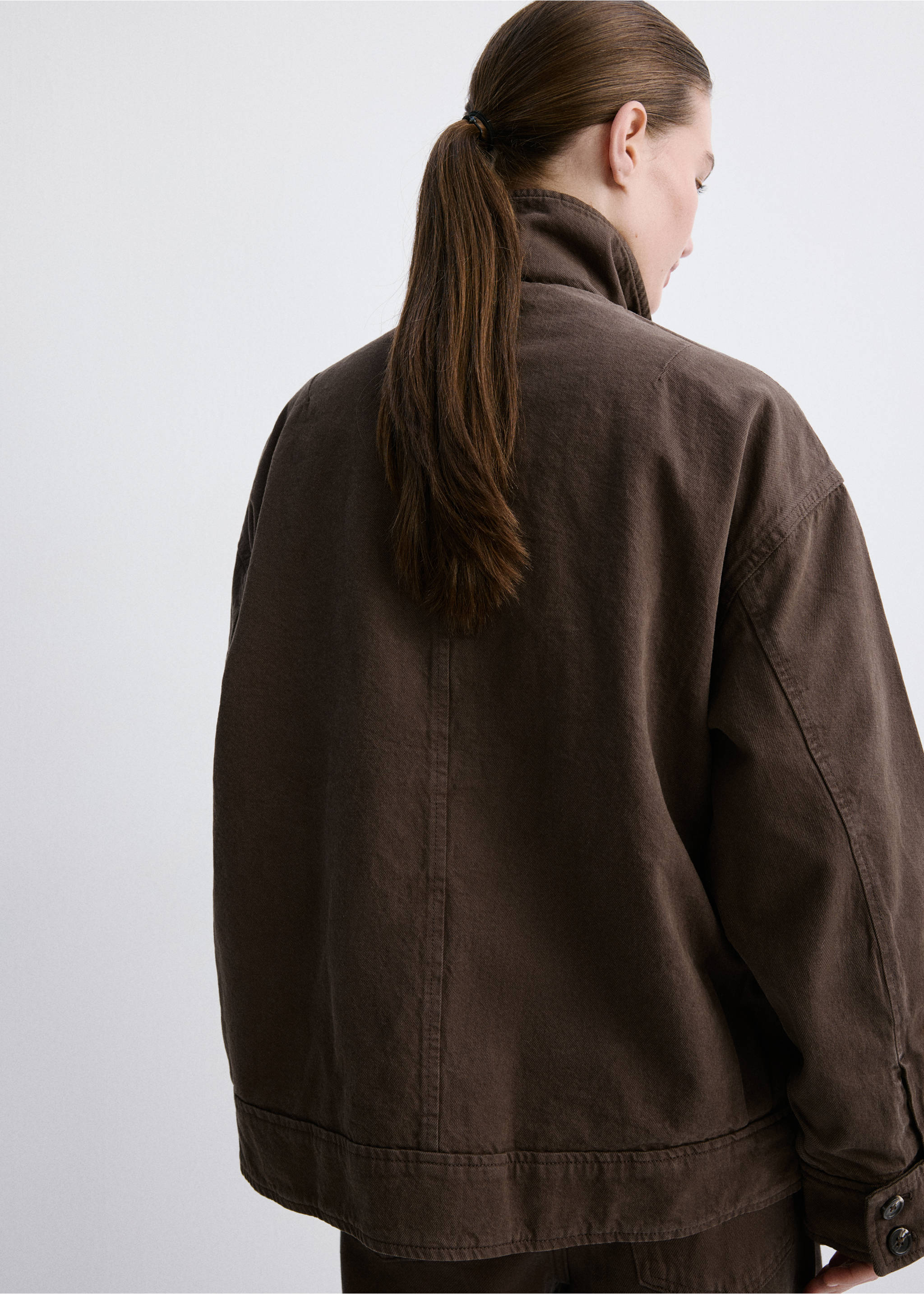 Oversized denim parka with pockets - Reverse of the article, Chocolate. Ref: 27075818-00.
