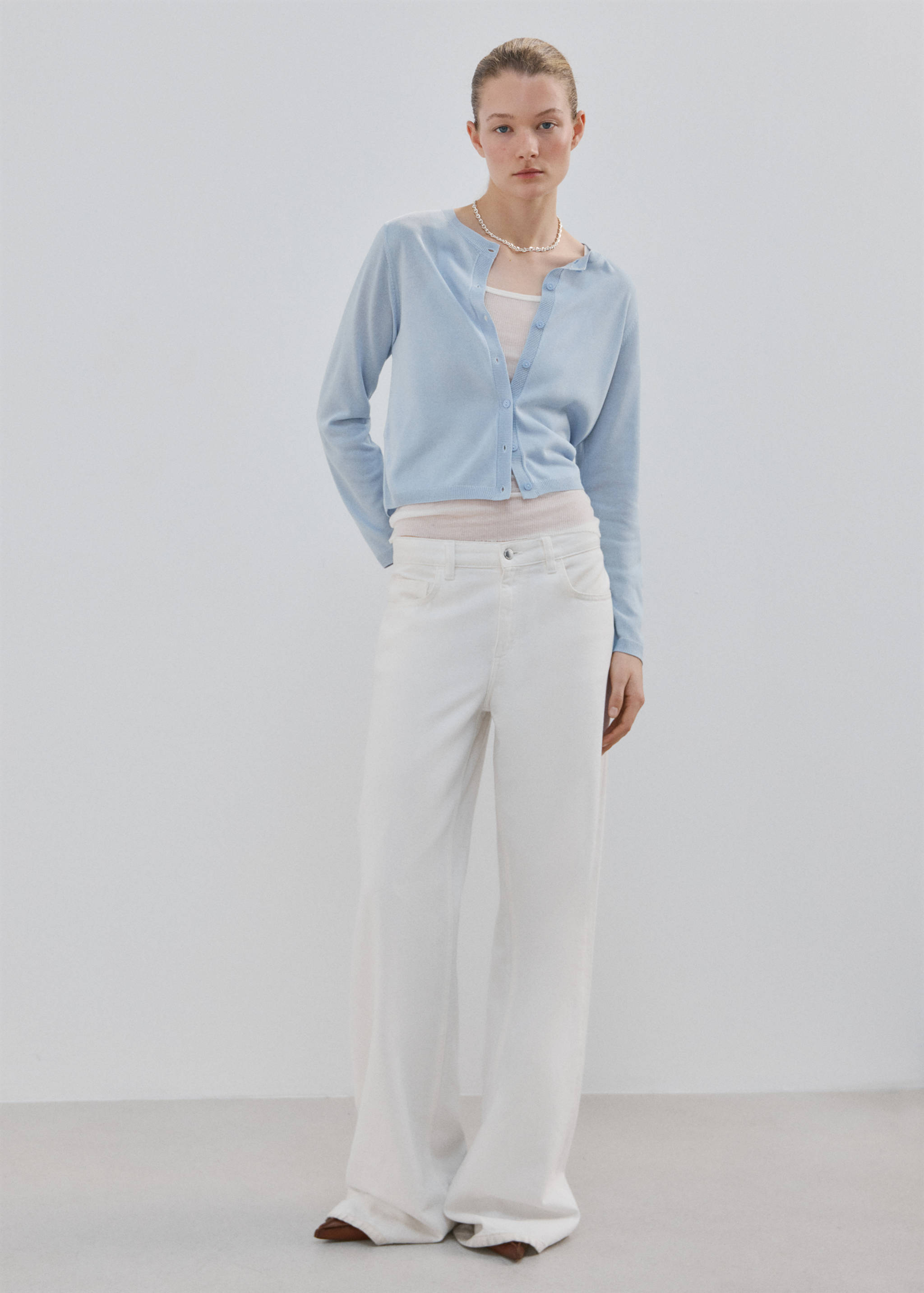 Fine-knit straight-fit cardigan - General plane