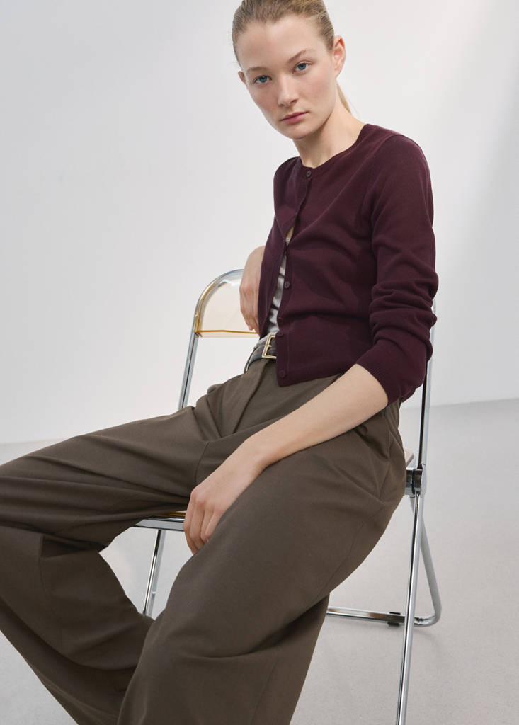Fine-knit straight-fit cardigan — Wine