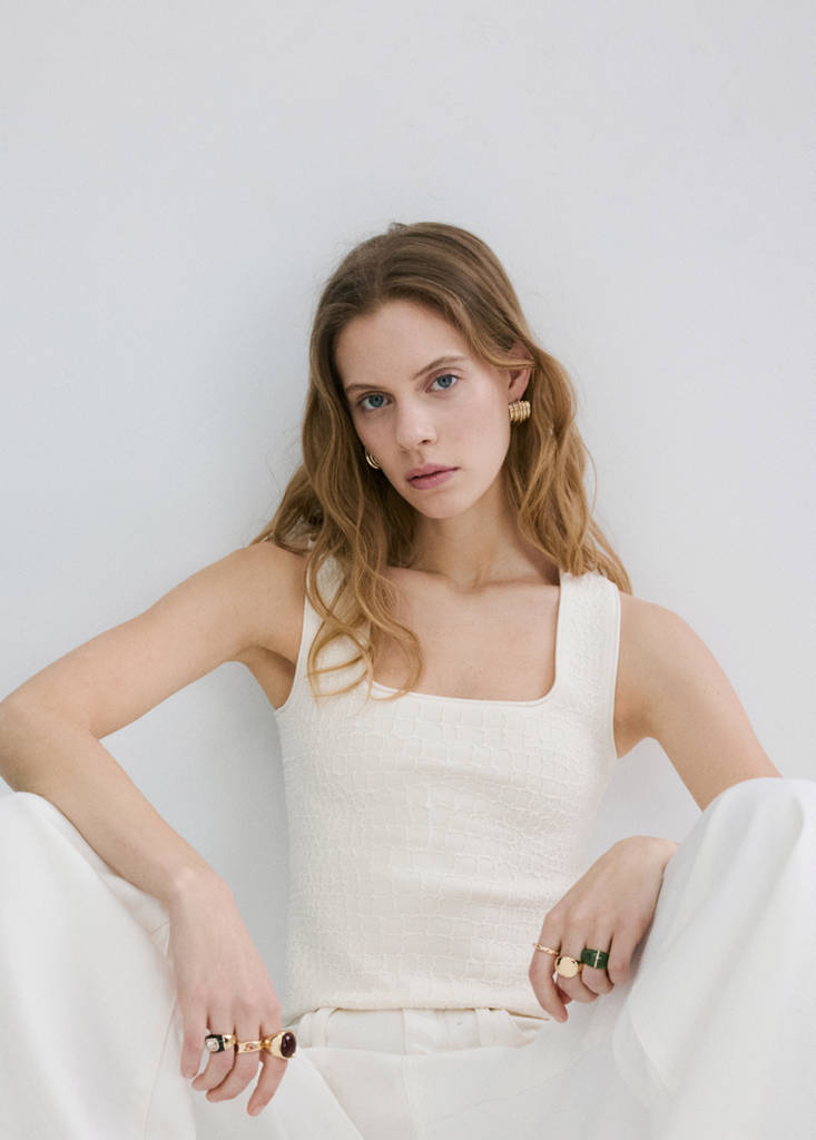Textured knit top — Ecru