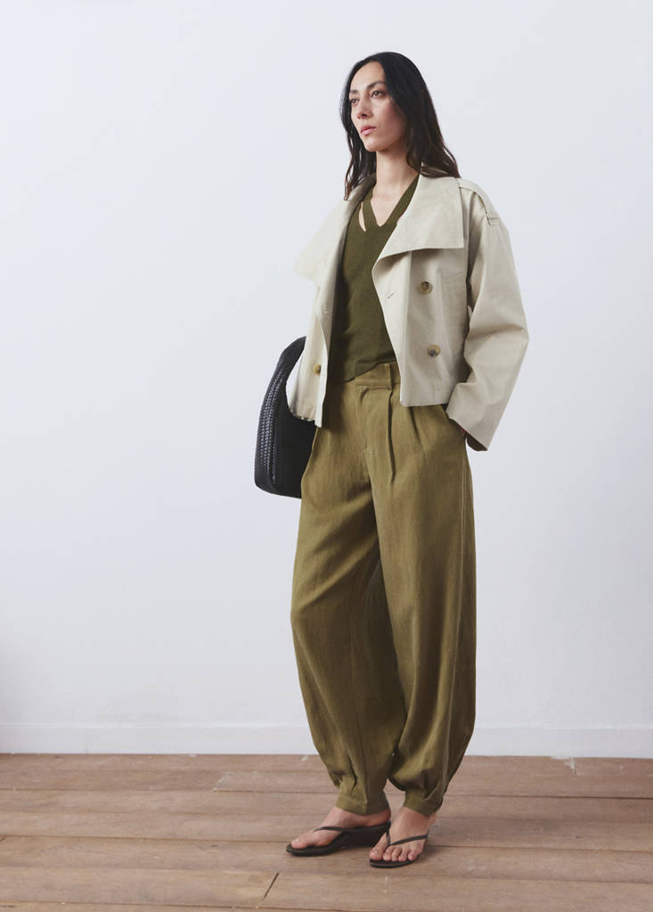 Fine knit top with combined collar — Khaki