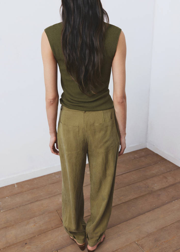 Fine knit top with combined collar — Khaki
