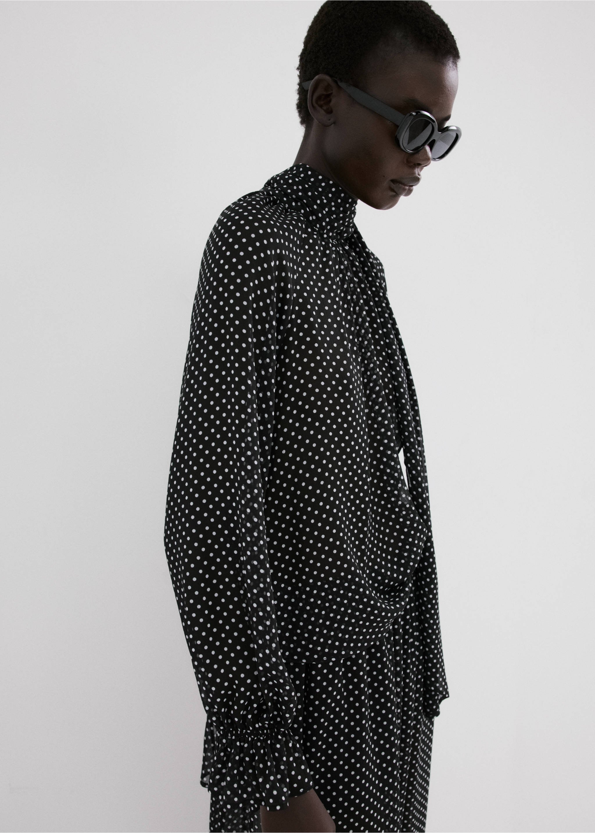 Polka dot high-neck blouse - Medium plane, Black. Ref: 27075827-00.