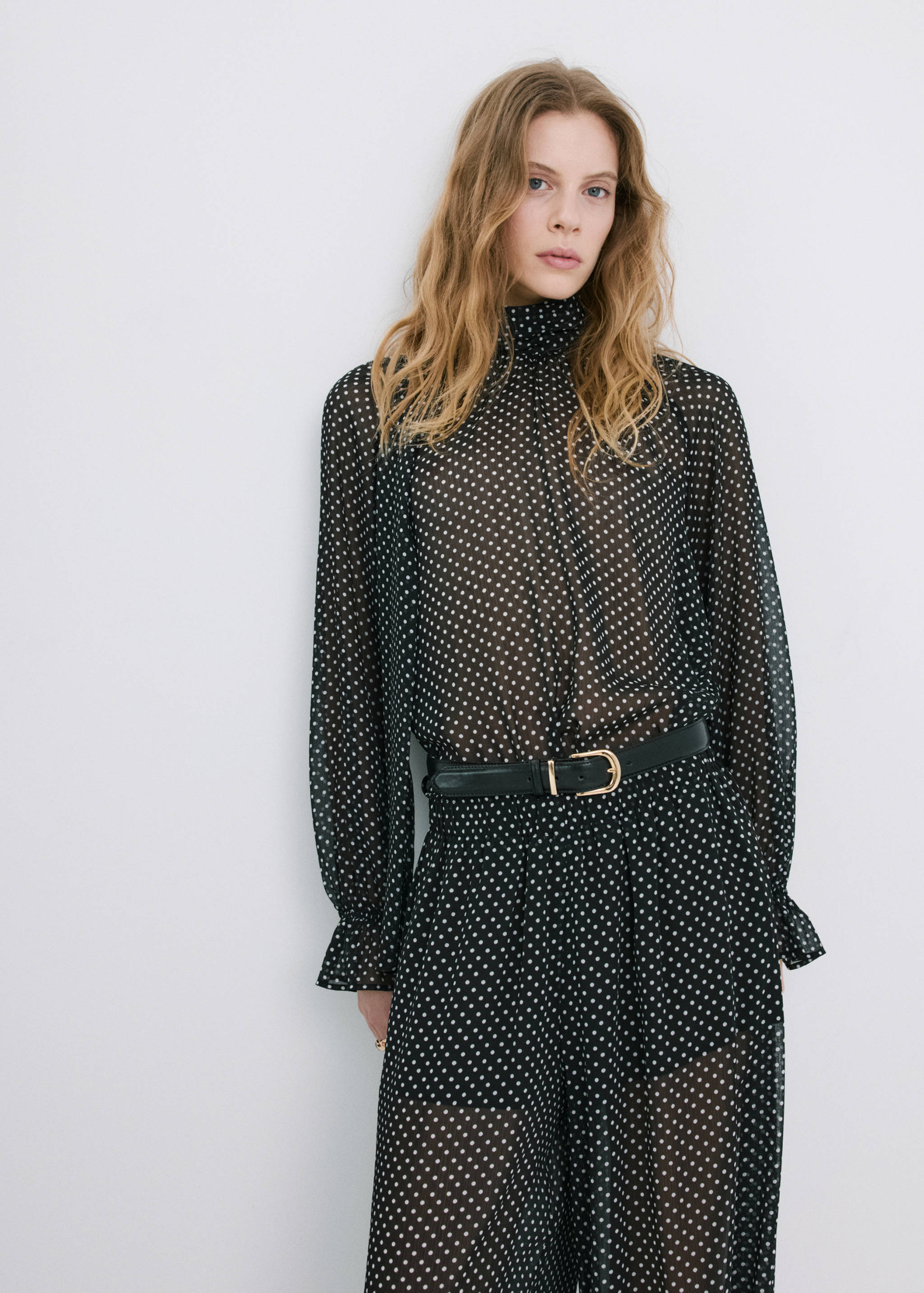 Blusa lunares cuello alto - Detalle del artículo 2