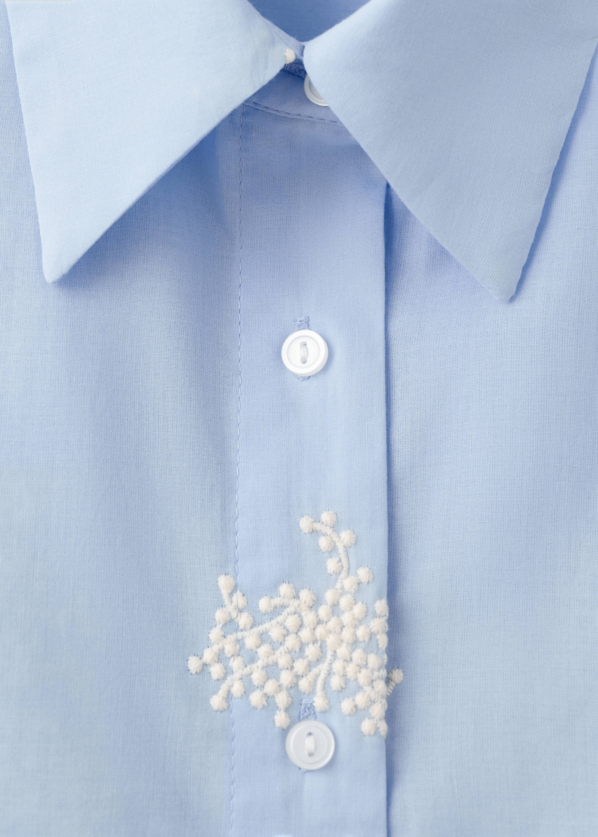 Hemd mit Blumenstickerei - Detail des Artikels 8