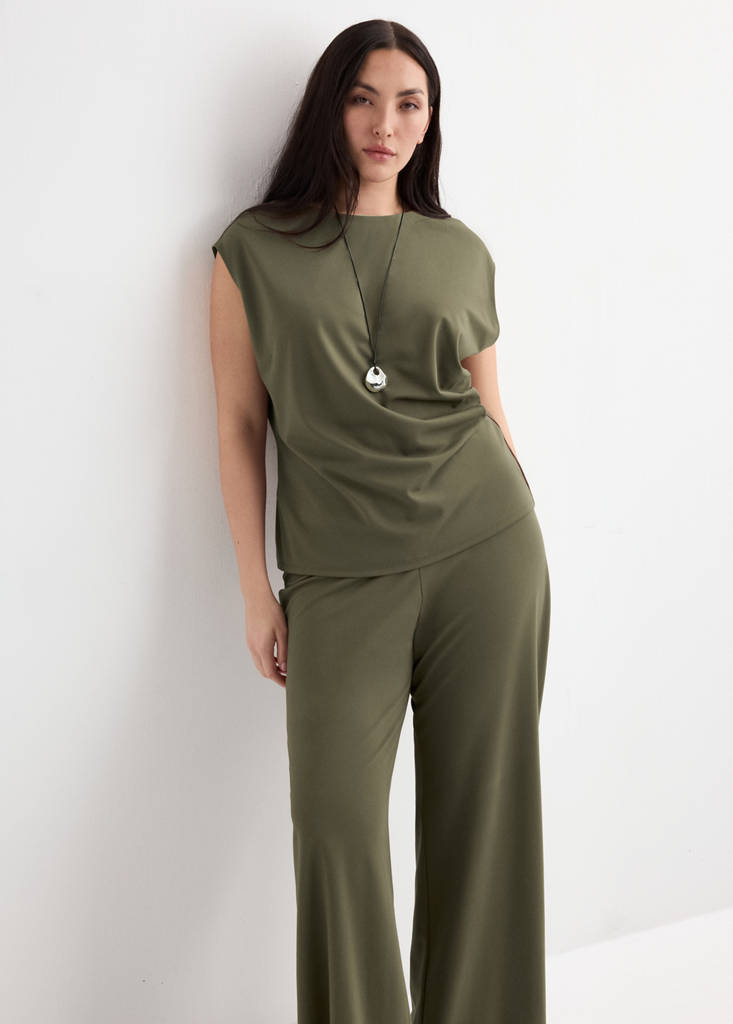 Straight-fit trousers with elastic waist — Khaki