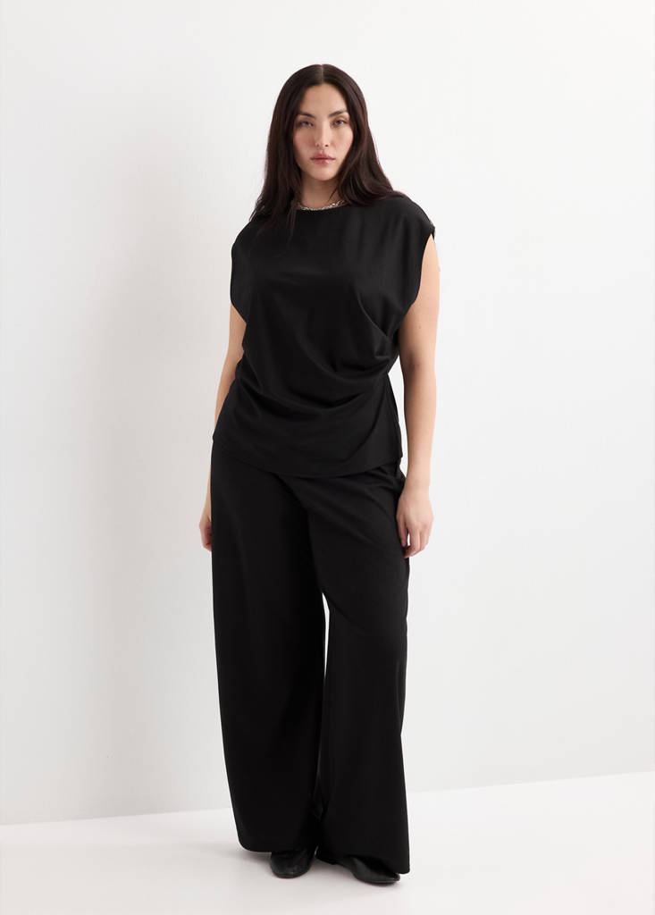 Straight-fit trousers with elastic waist — Black