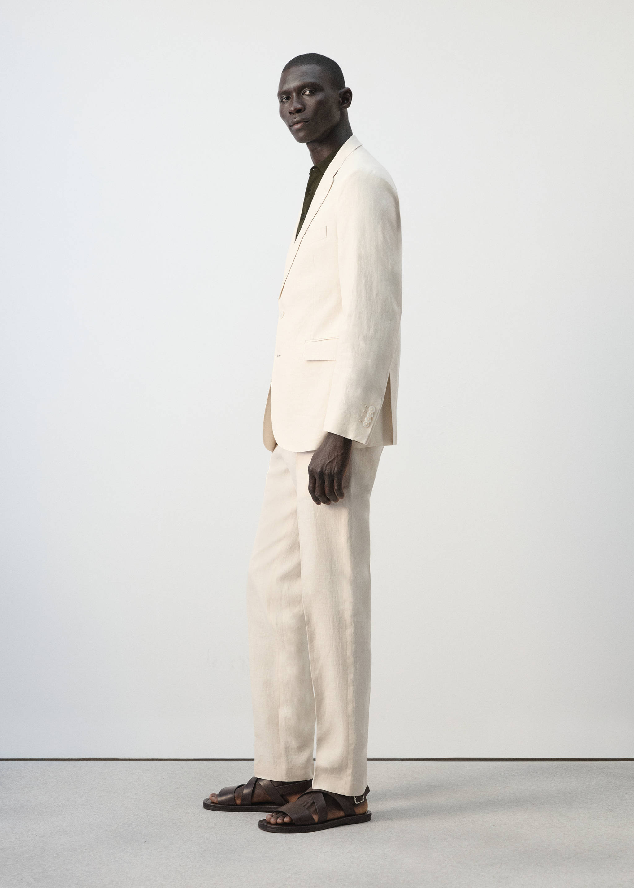 Костюмный пиджак Amalfi slim fit 100% лен - Деталь изделия 2