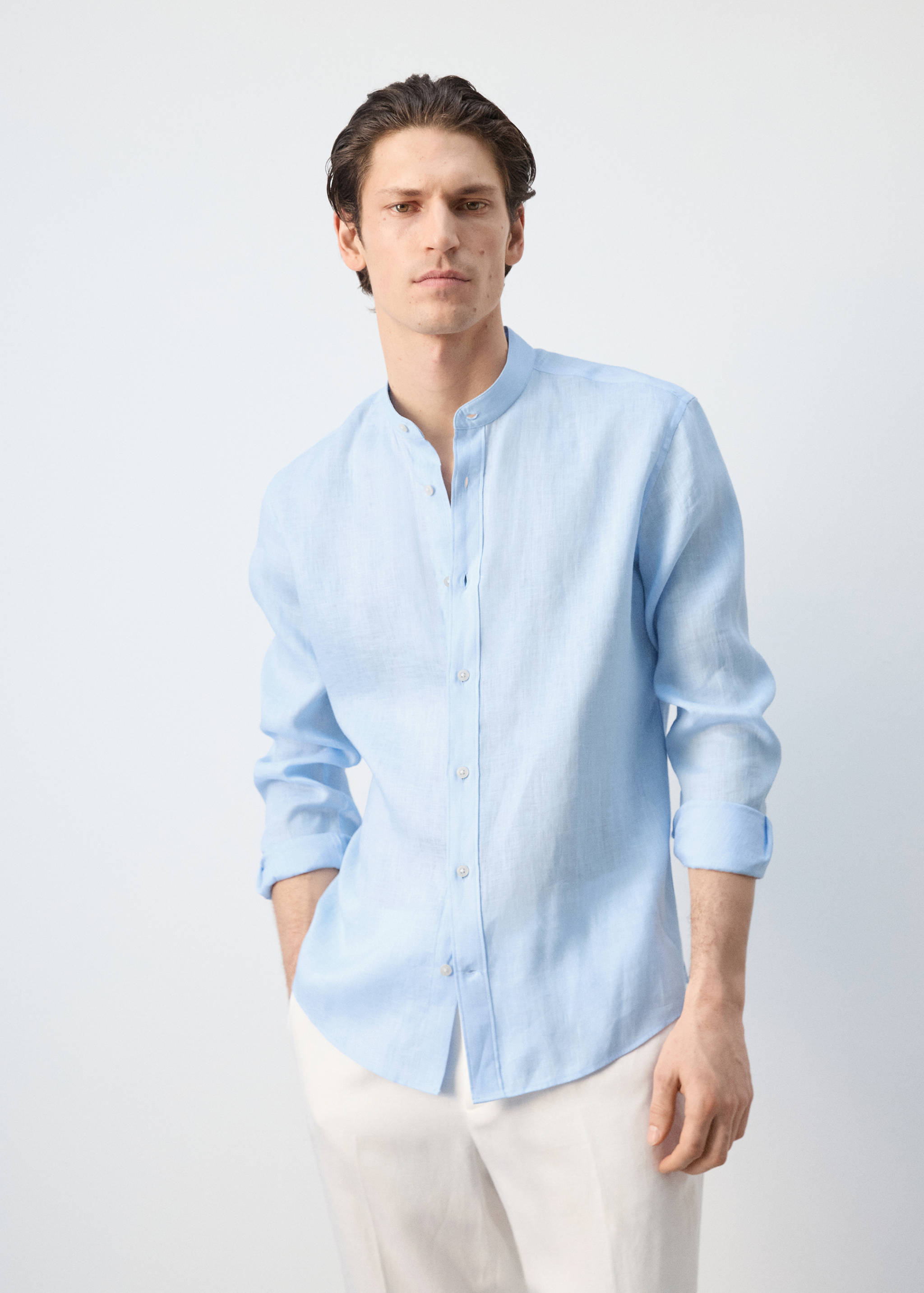 Camisa 100% lino cuello mao - Plano medio