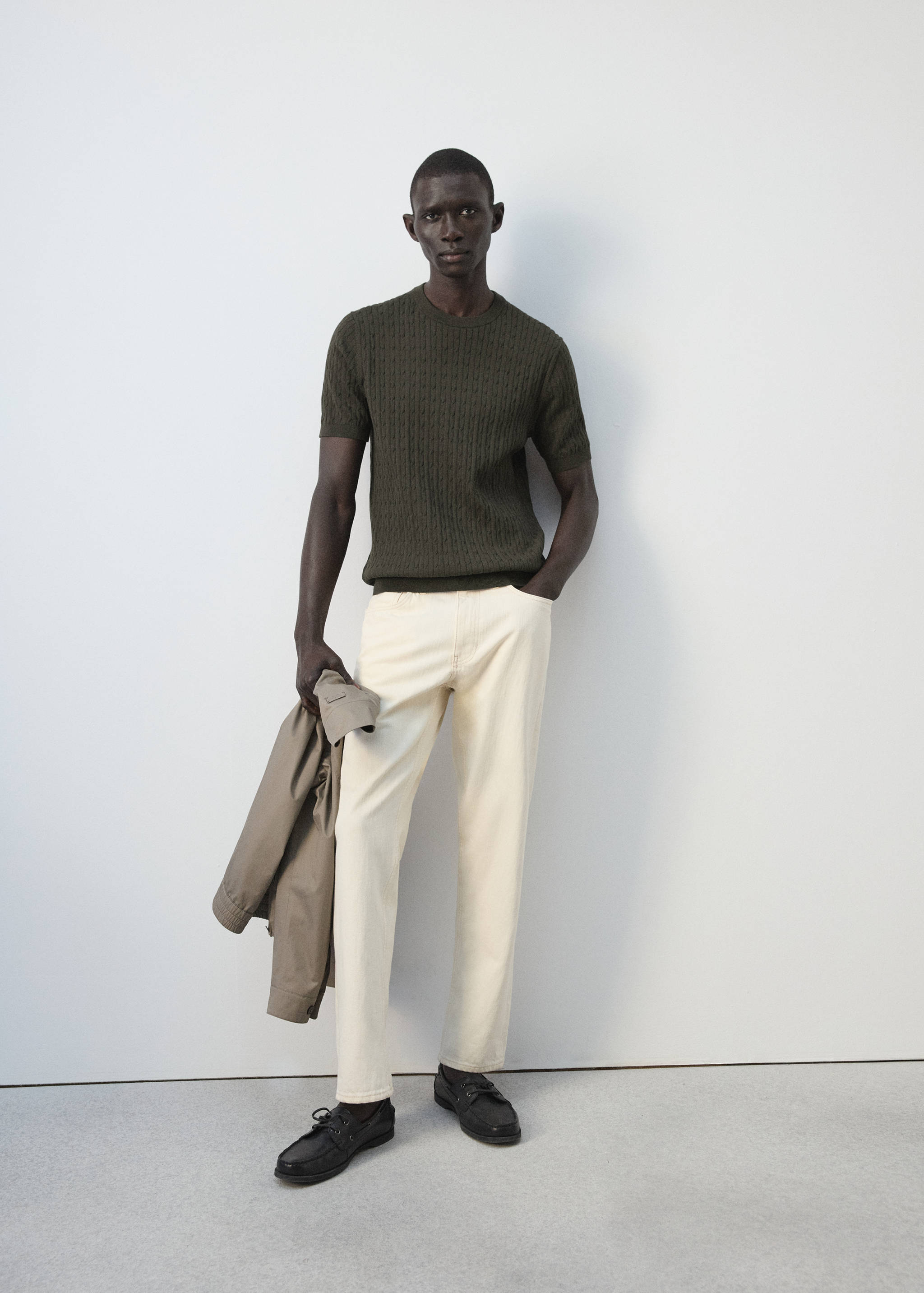 Трикотажная футболка с плетеным узором из 100% хлопка - Деталь изделия 6