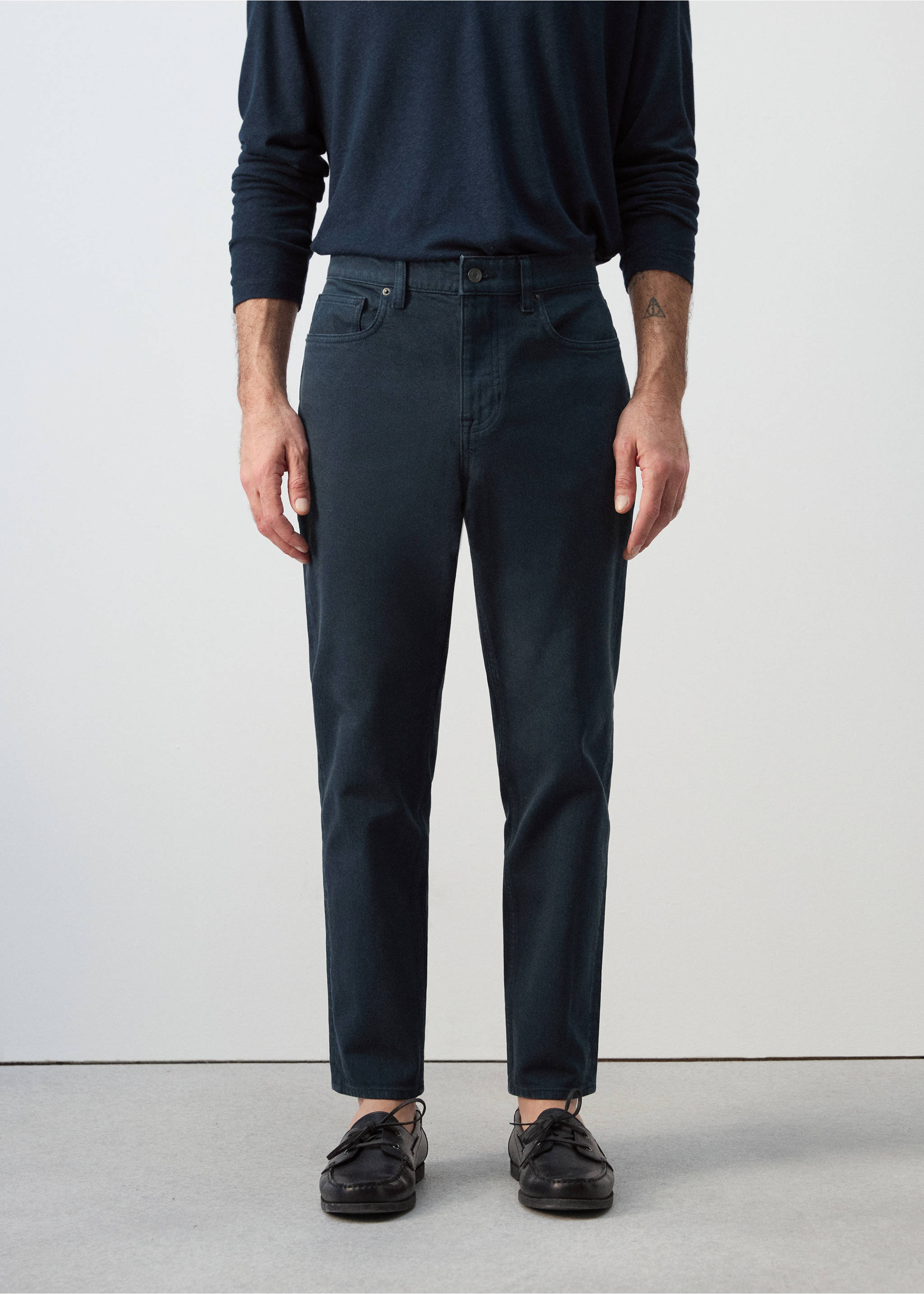 Ben cropped tapered-fit jeans - Medium plane, Navy. Ref: 27075940-00.