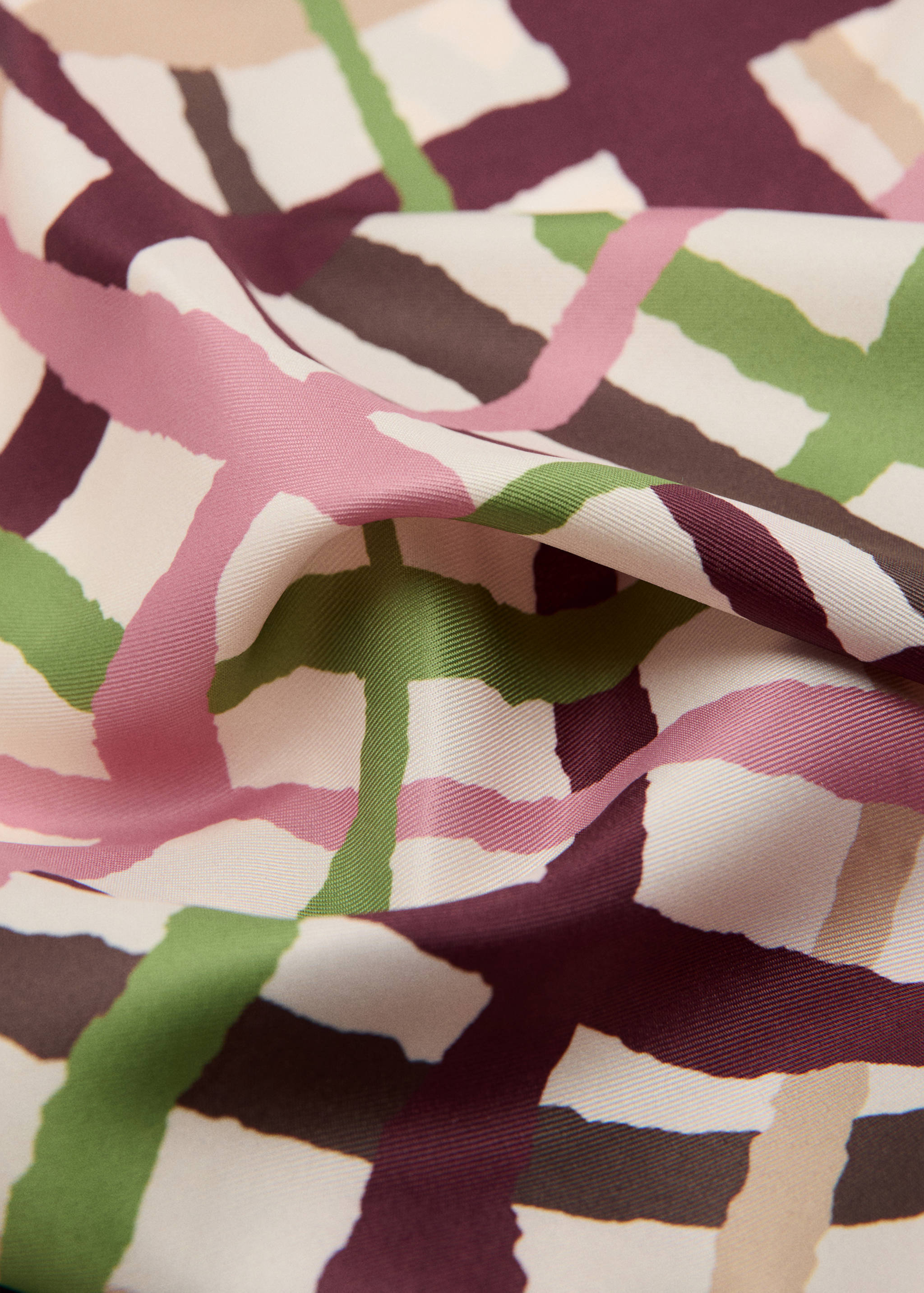Foulard imprimé géométrique - Plan moyen
