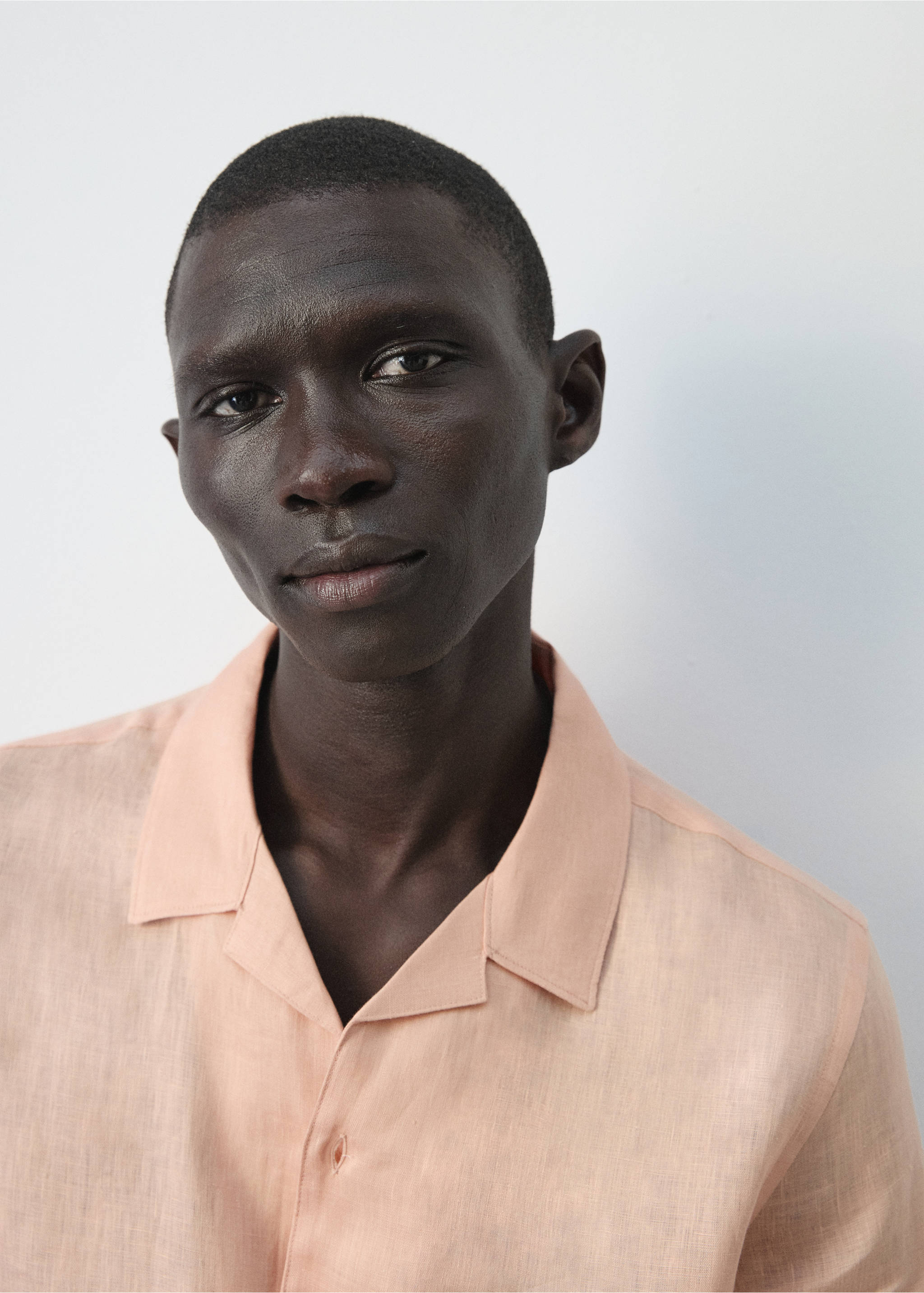 100% linen bowling-collar shirt - Details of the article 6, Peach. Ref: 27075948-00.