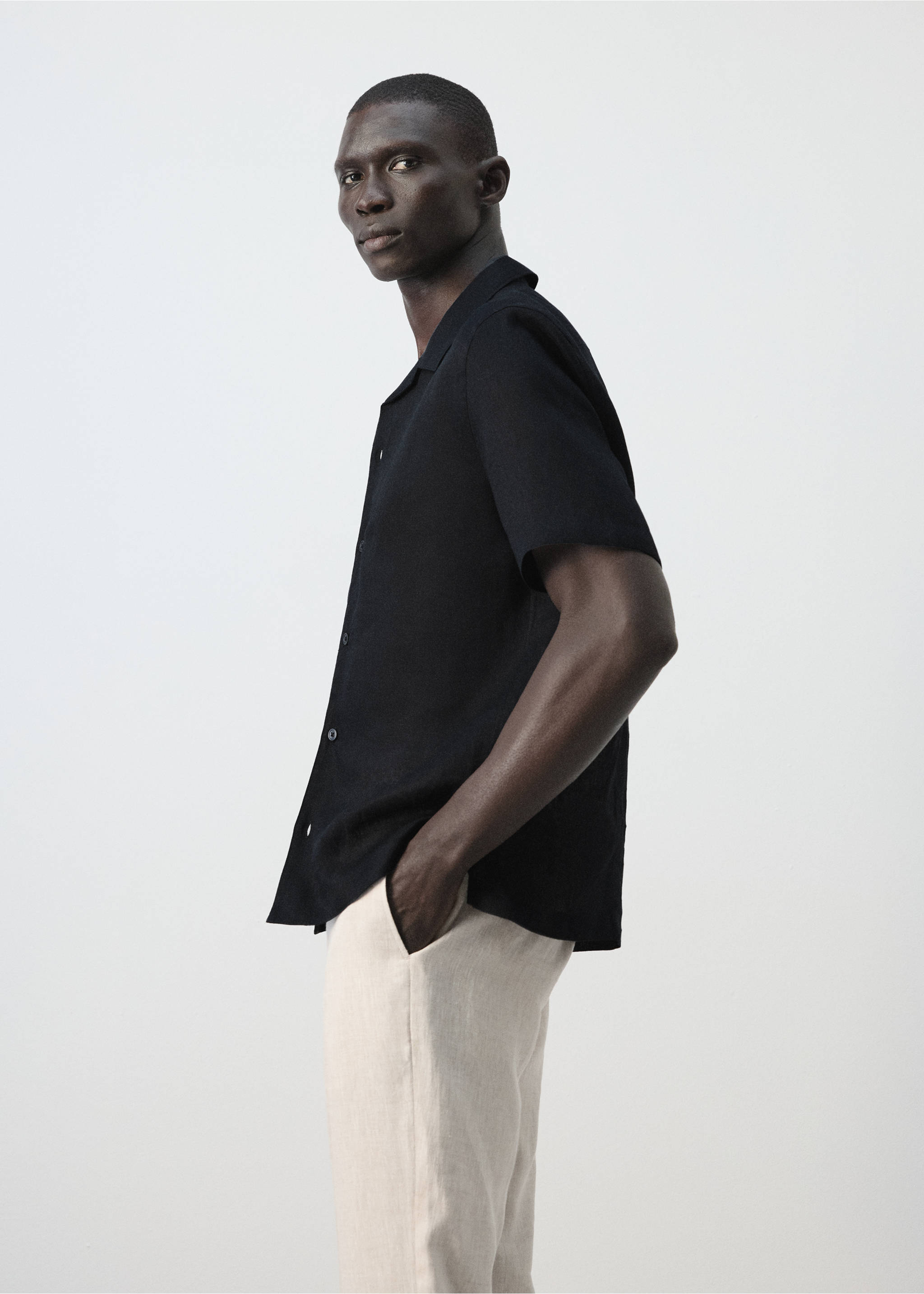 100% linen bowling-collar shirt - Details of the article 2, Navy. Ref: 27075948-00.