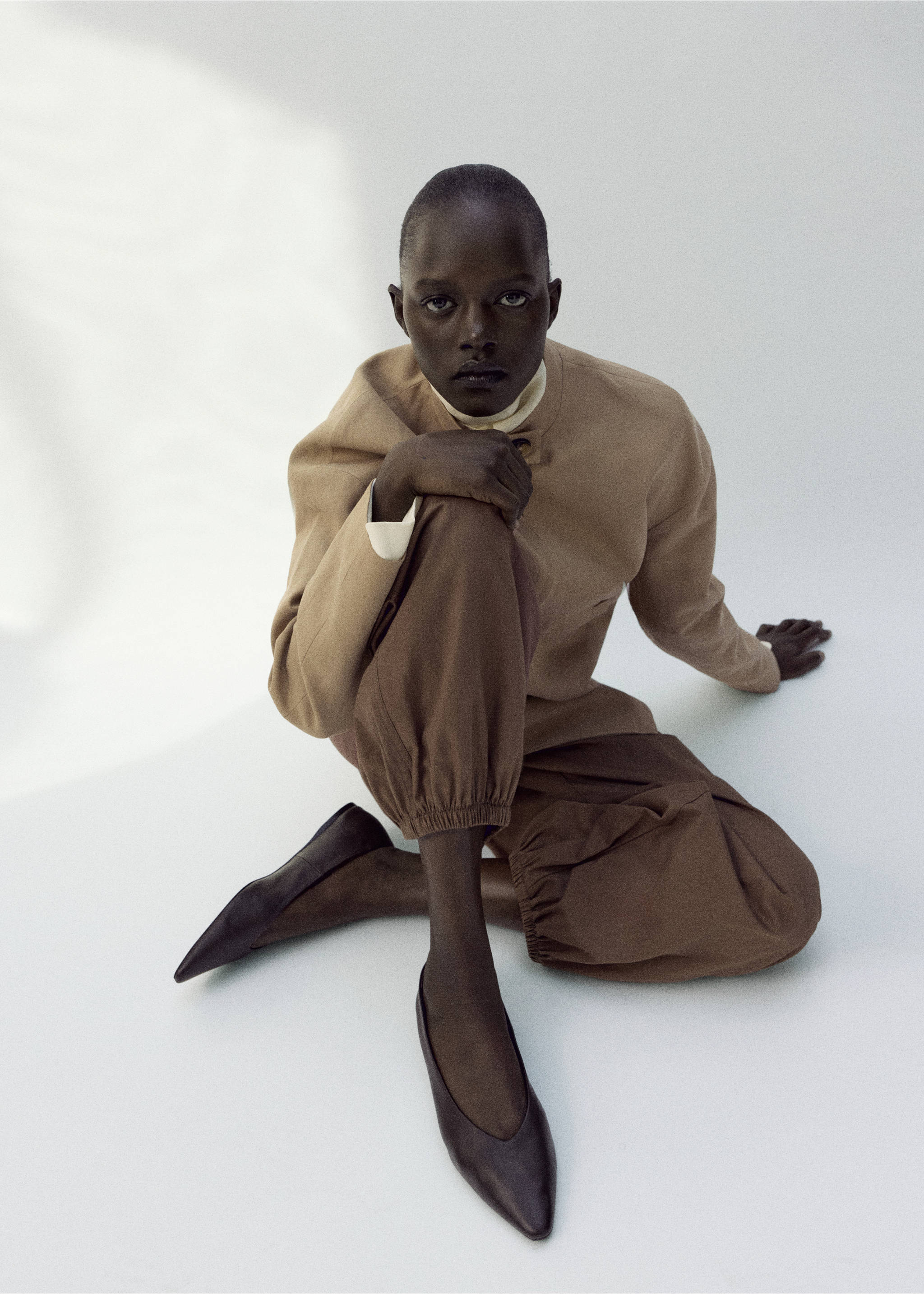 Linen jacket with stand collar - Details of the article 2, Beige. Ref: 27075962-01.