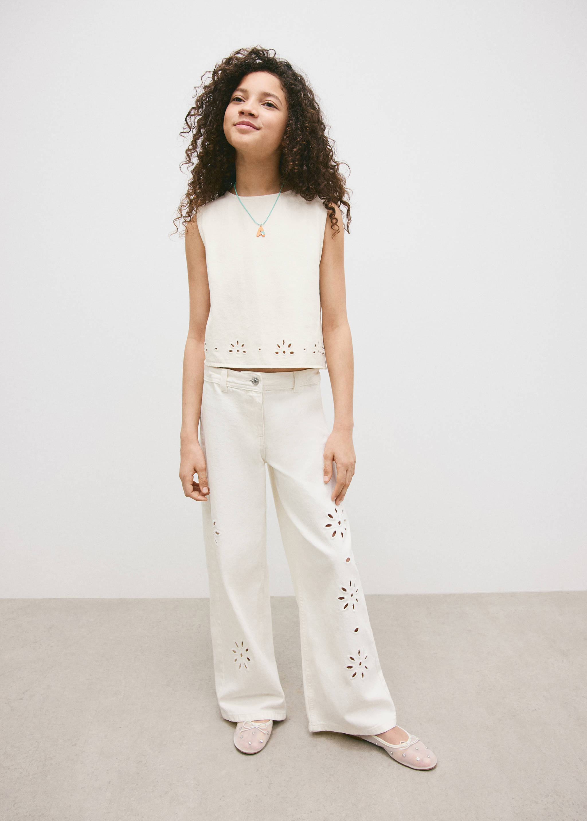 جينز واسع الساق مطرز - رؤية عامة