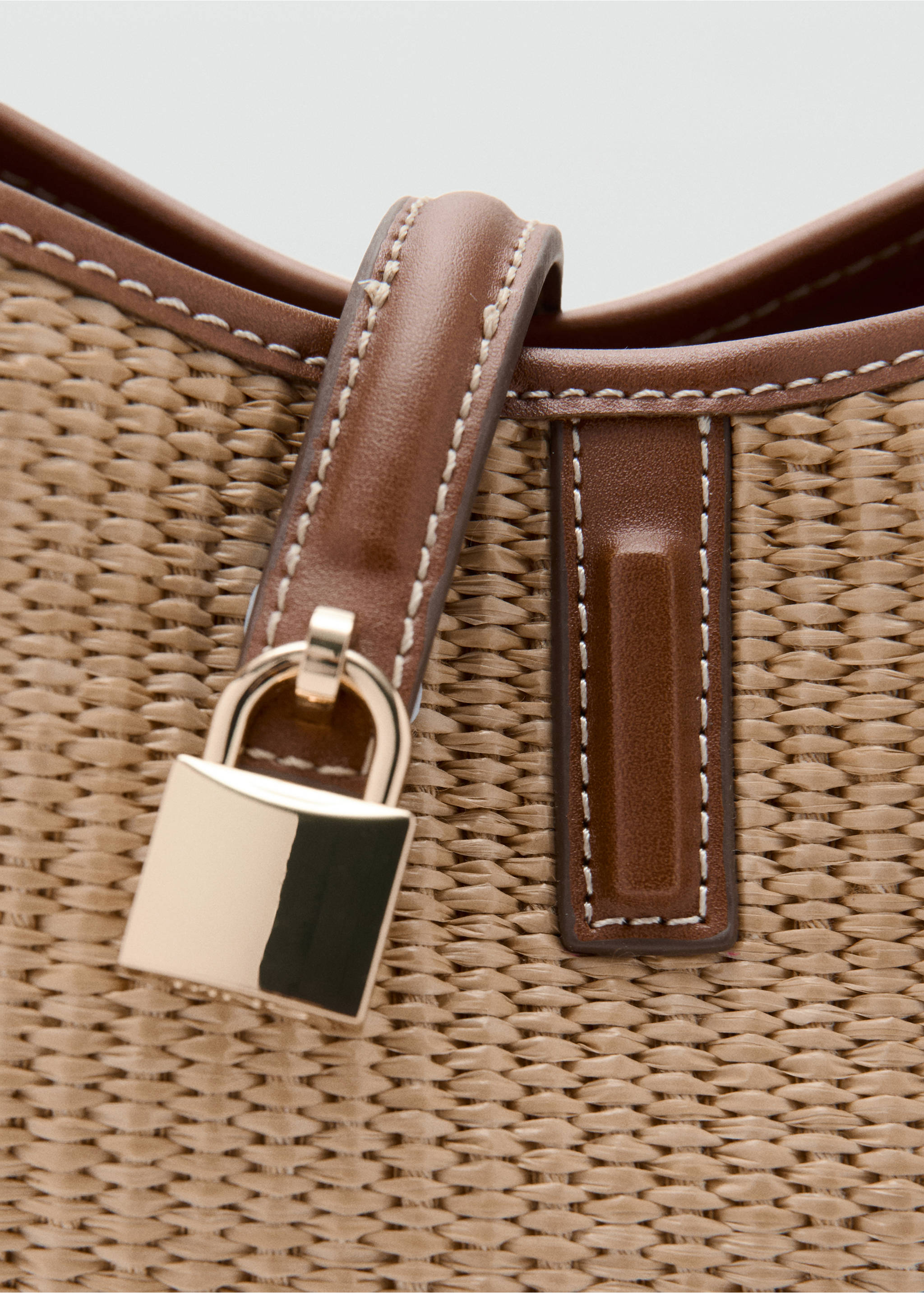 Sac seau en toile contrasté - Détail de l'article 2, Marron moyen. Ref: 27075982-00.