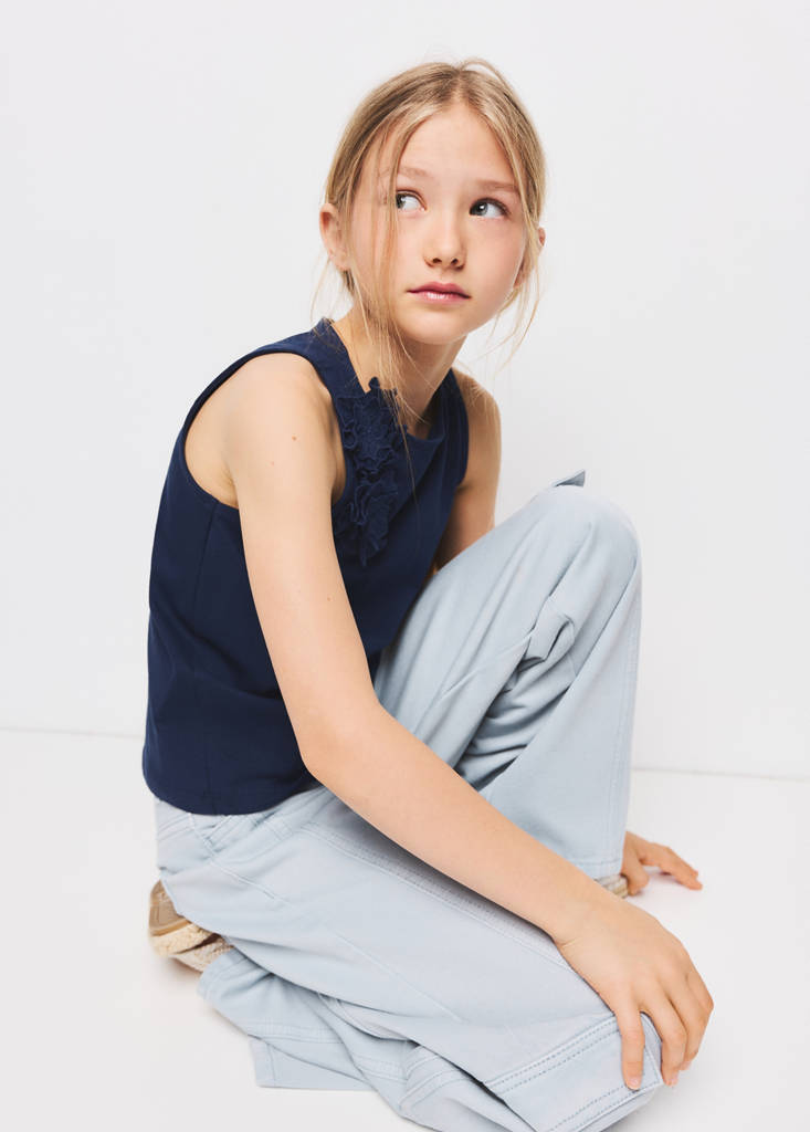 Floral relief top — Navy