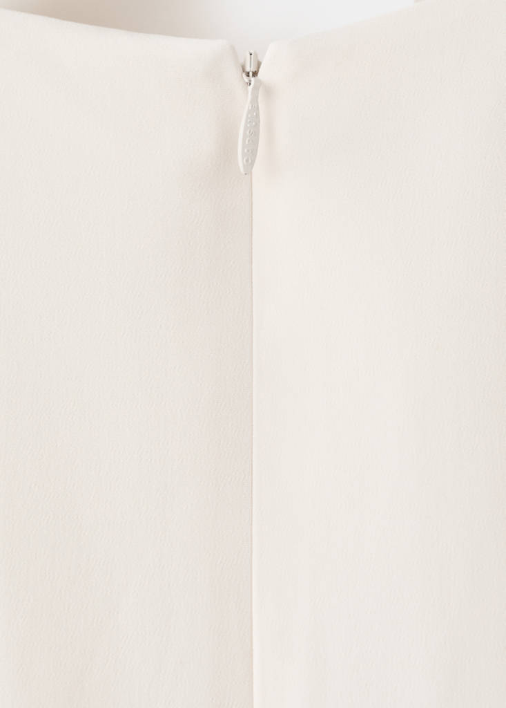 V-neckline long dress — Ecru