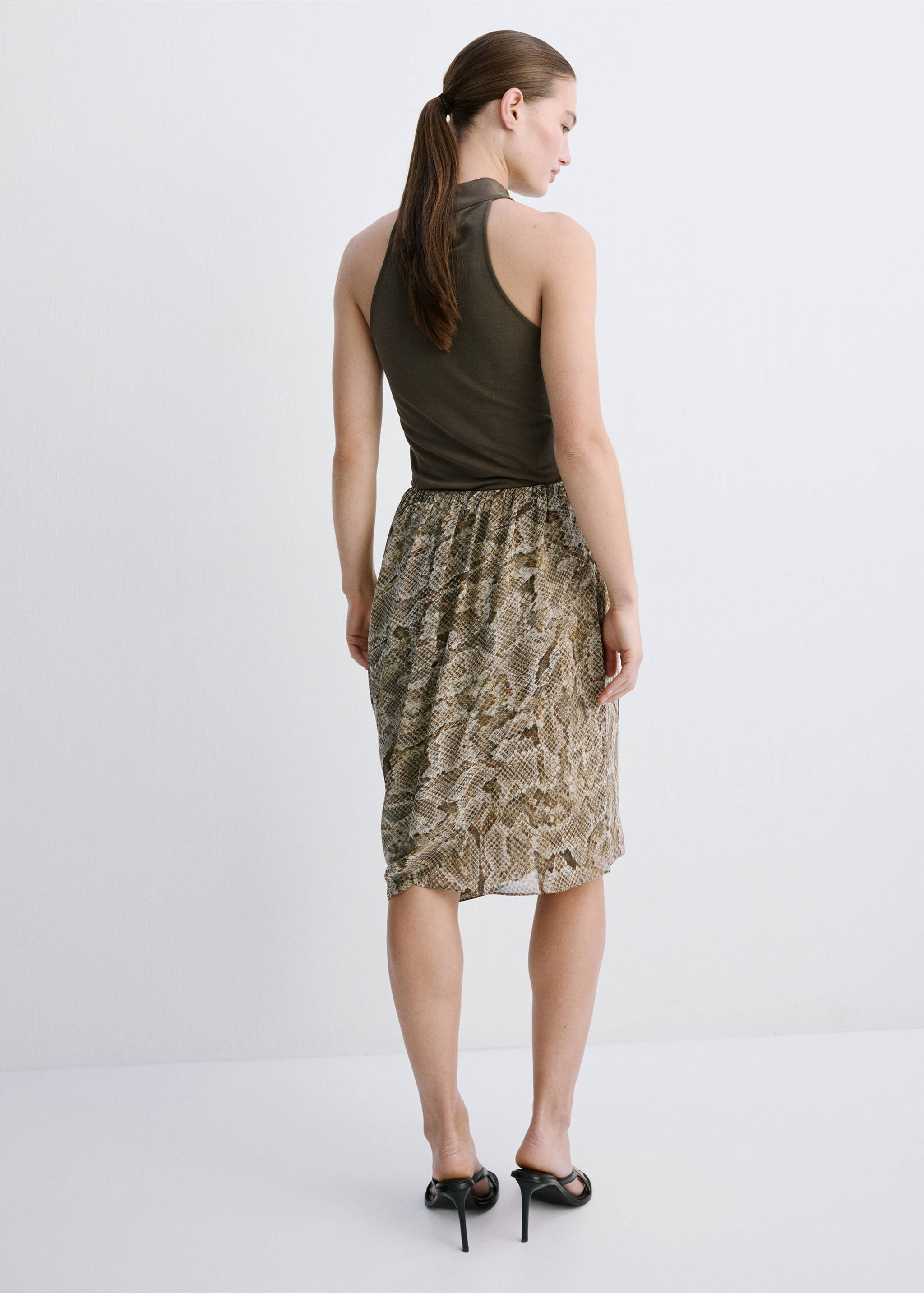 Animal-print midi-skirt - Reverse of the article, Khaki. Ref: 27076000-01.