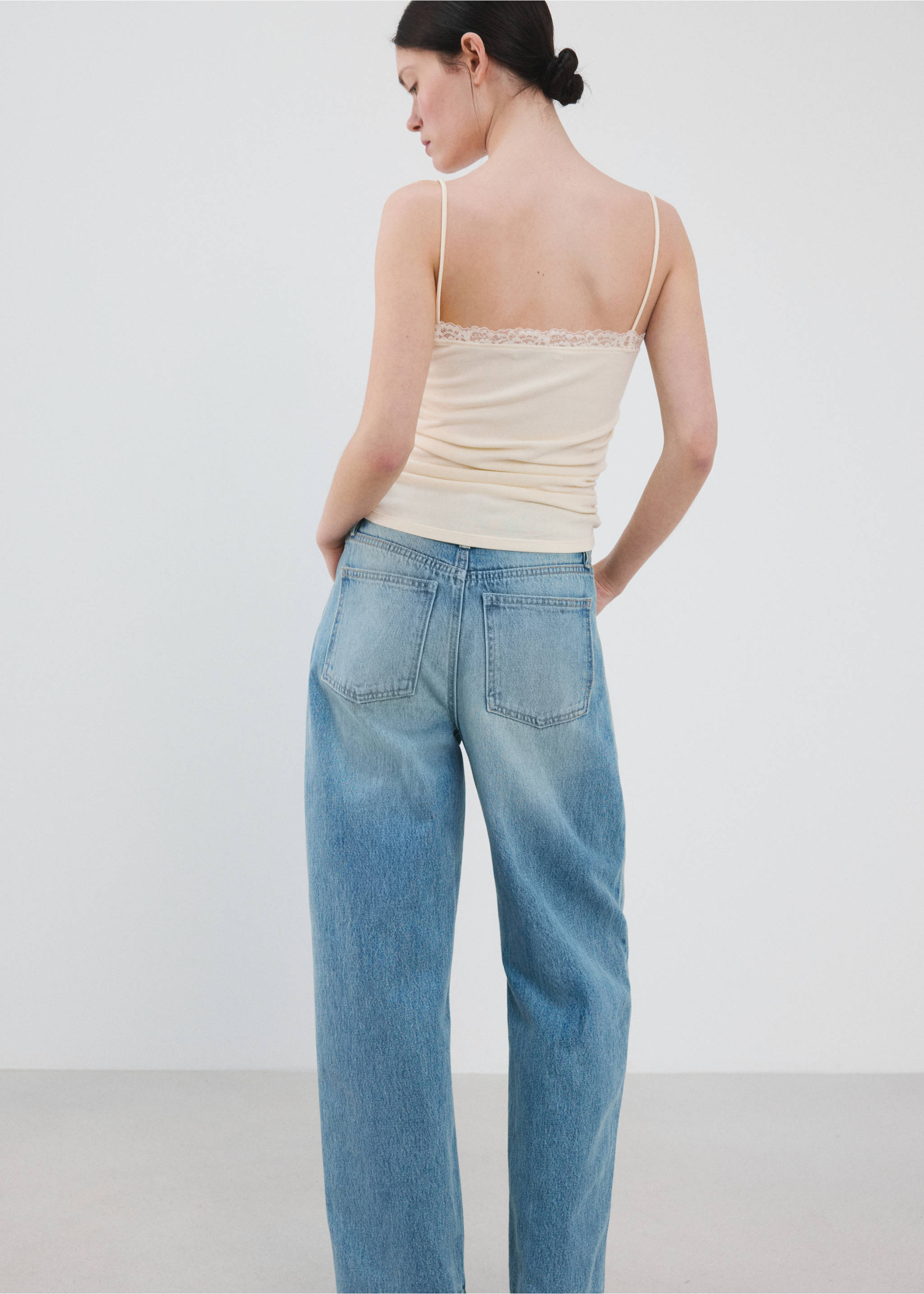 Top escote encaje - Reverso del artículo, Vainilla. Ref: 27076001-00.