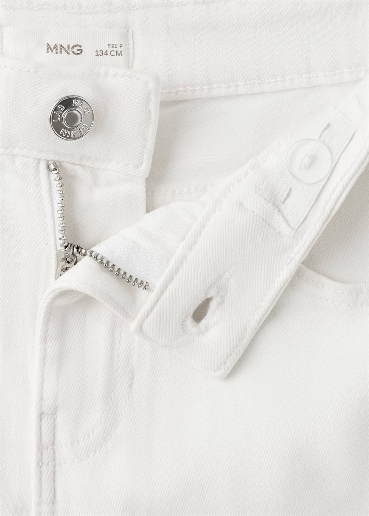 Straight-fit denim bermuda shorts — White