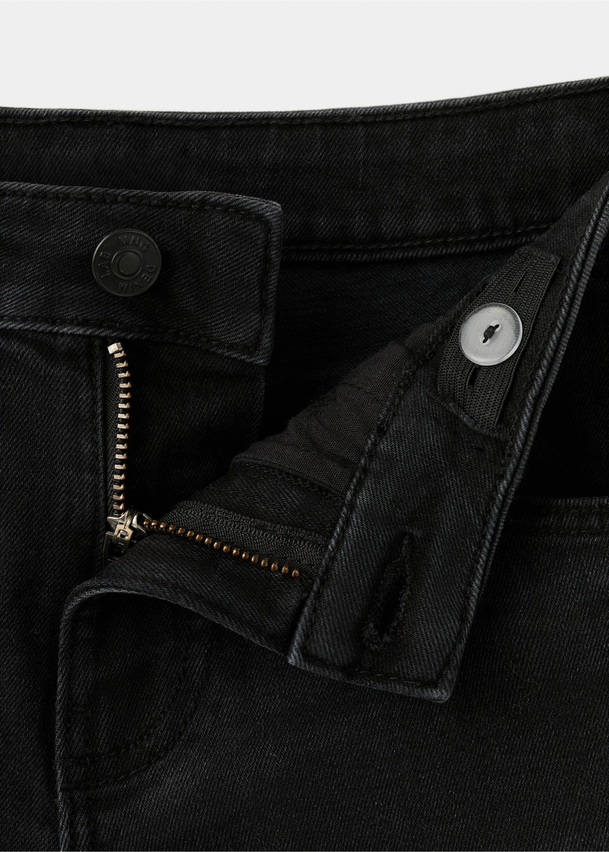 Straight-fit denim bermuda shorts - Details of the article 8, Black denim. Ref: 27076348-00.