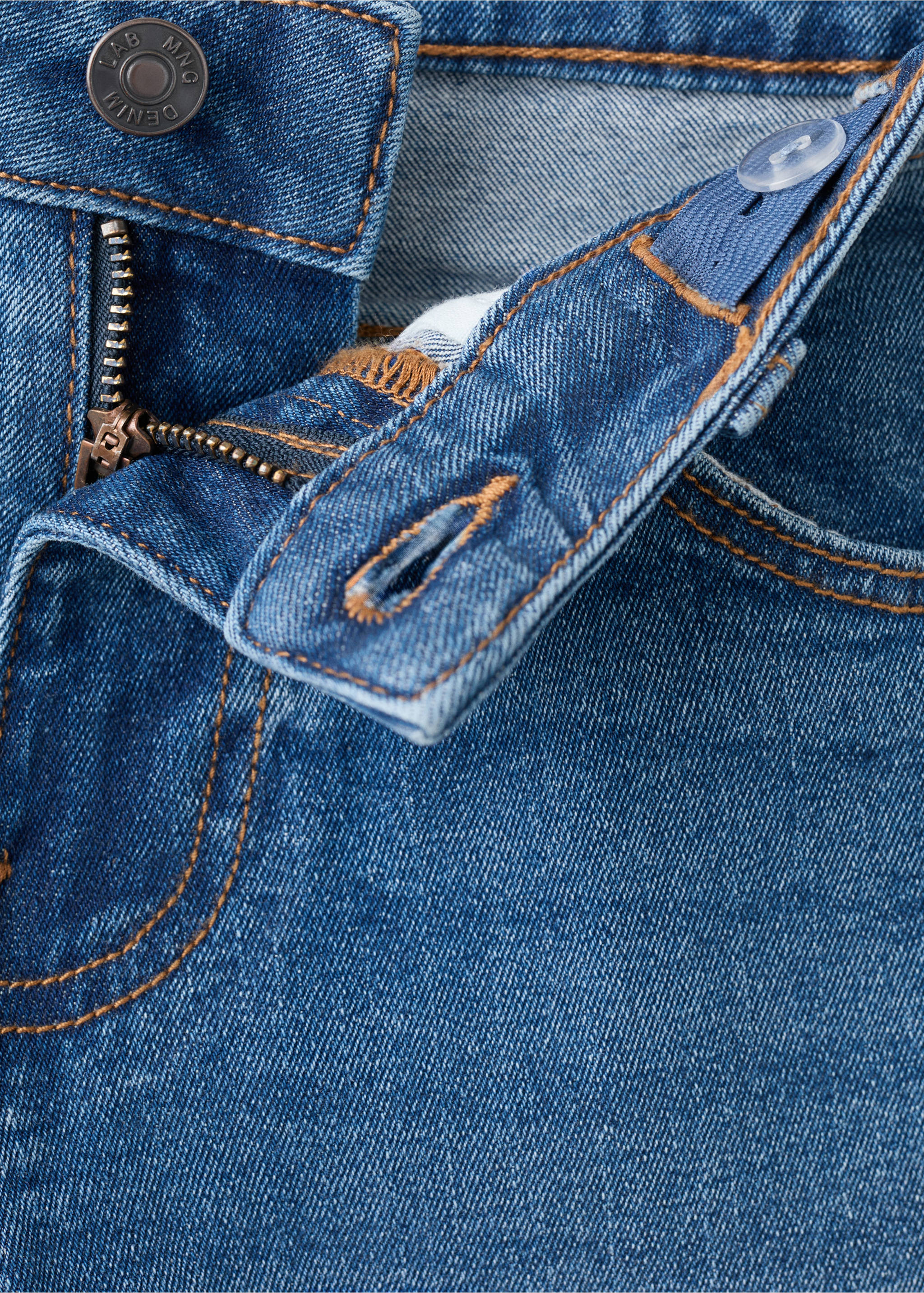 Straight-fit denim bermuda shorts - Details of the article 8, Dark Blue. Ref: 27076348-00.