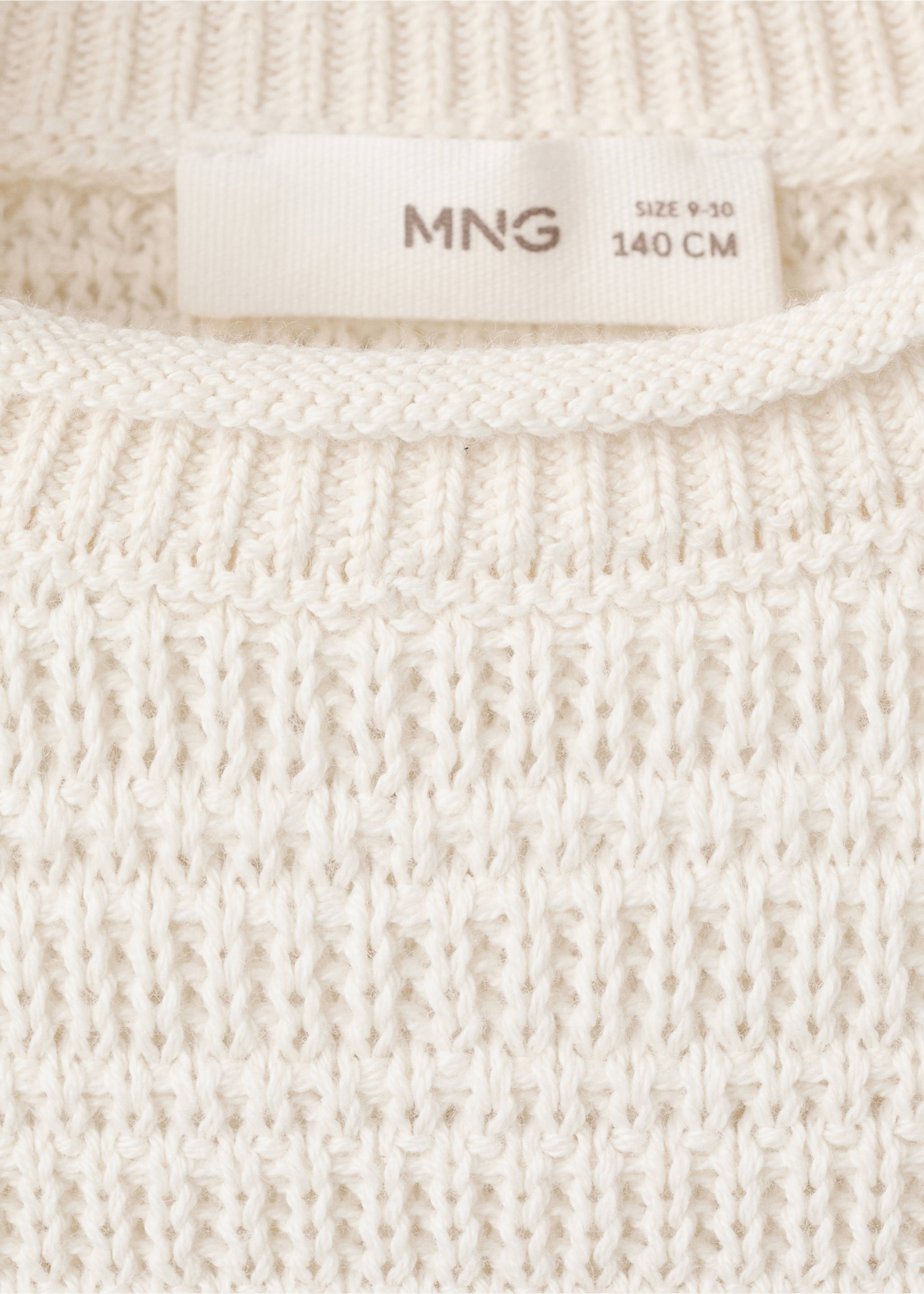 Embroidered knitted top - Details of the article 8, Ecru. Ref: 27076351-00.