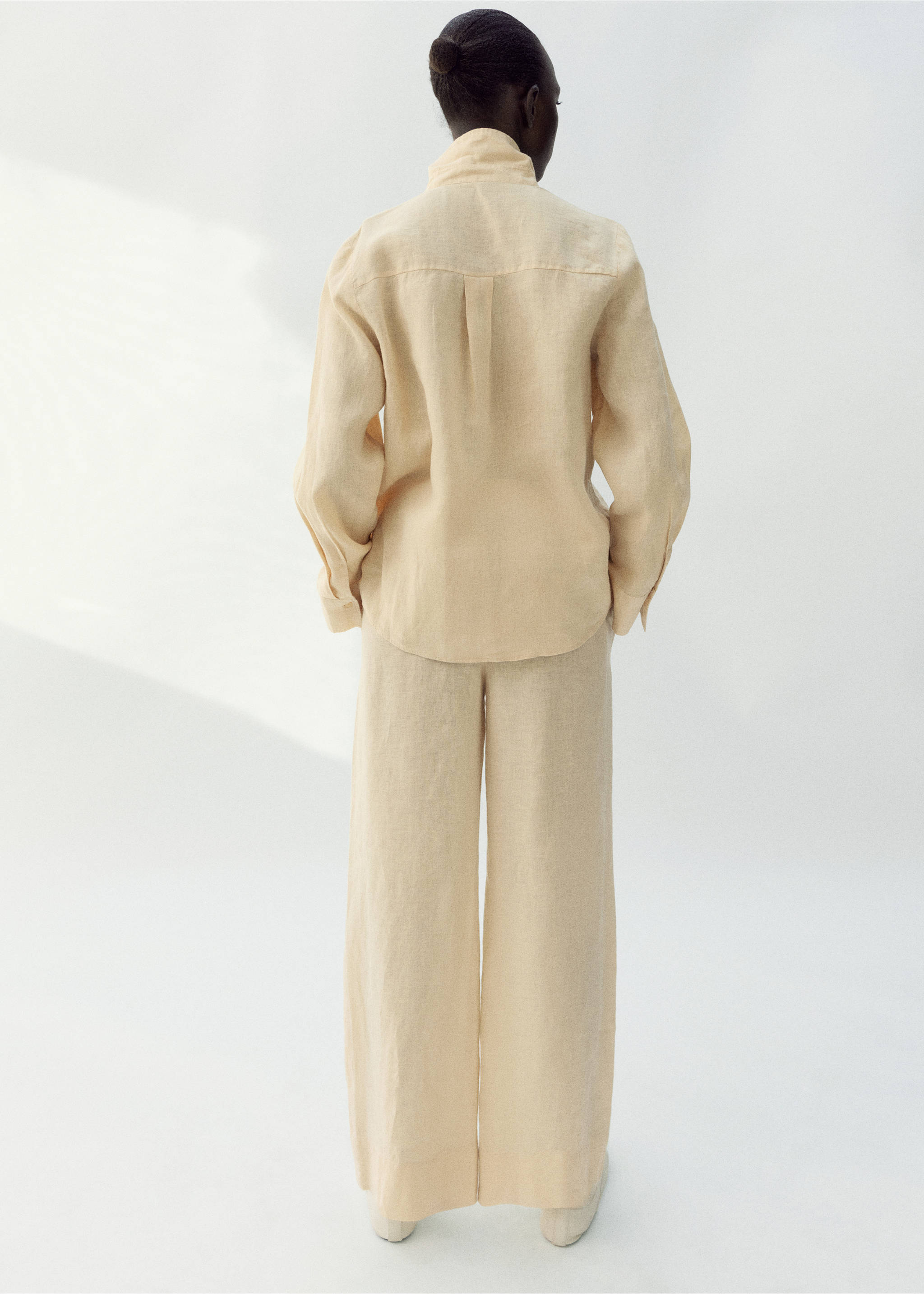 Straight linen-blend trousers - Reverse of the article, Pastel Yellow. Ref: 27076356-00.