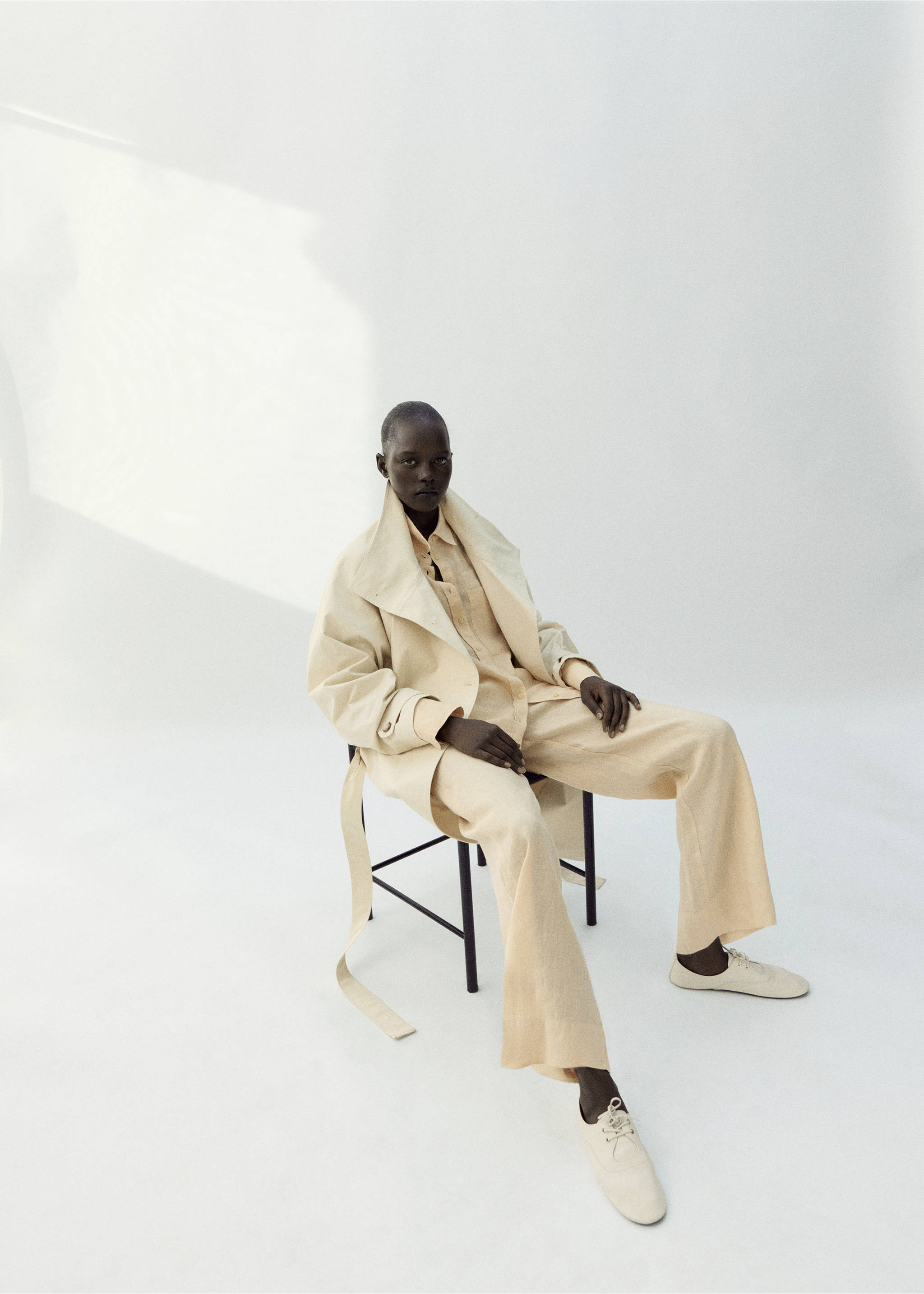 Straight linen-blend trousers - Details of the article 2, Pastel Yellow. Ref: 27076356-00.