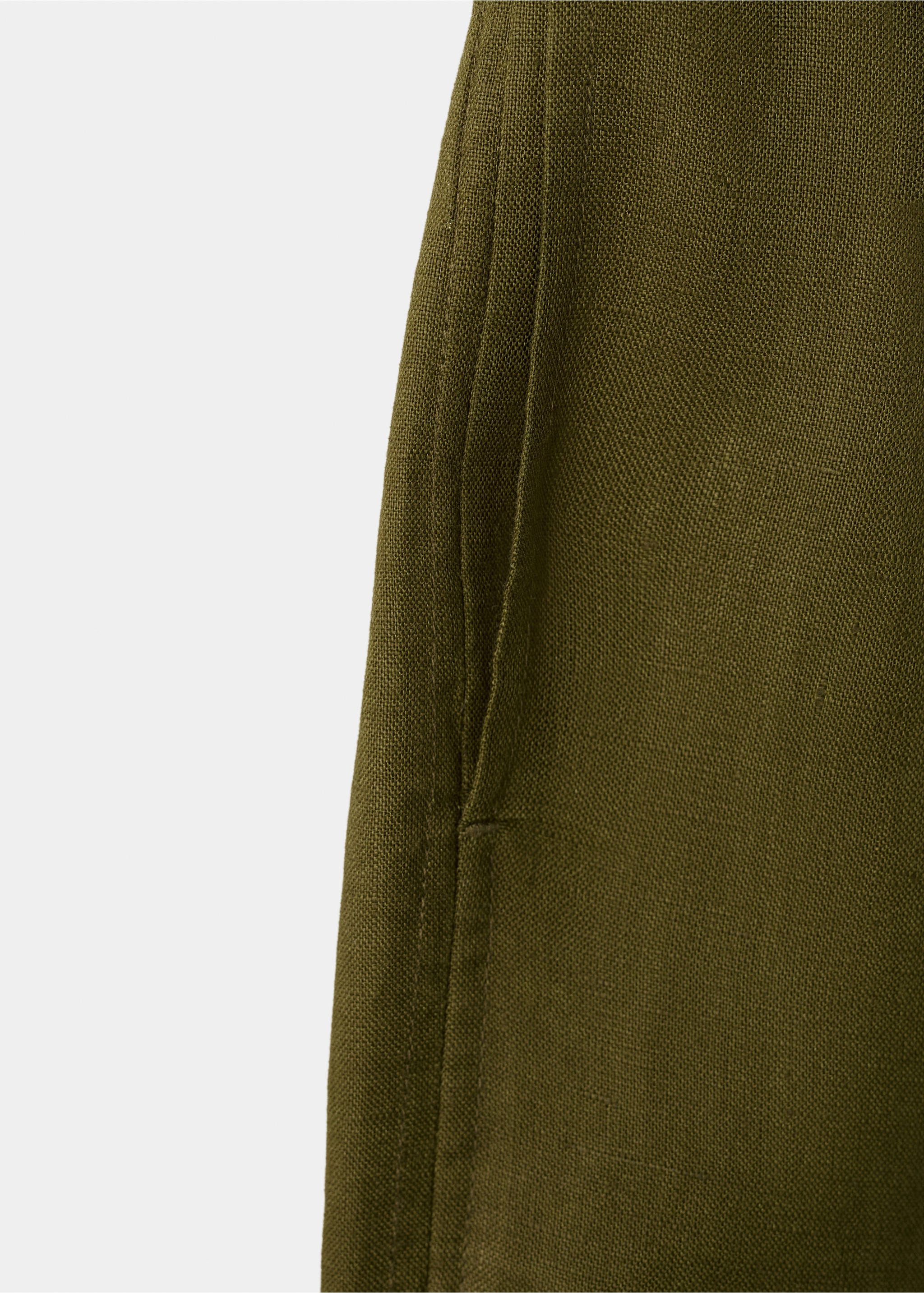 Pantalón recto lino - Detalle del artículo 8, Oliva. Ref: 27076356-00.