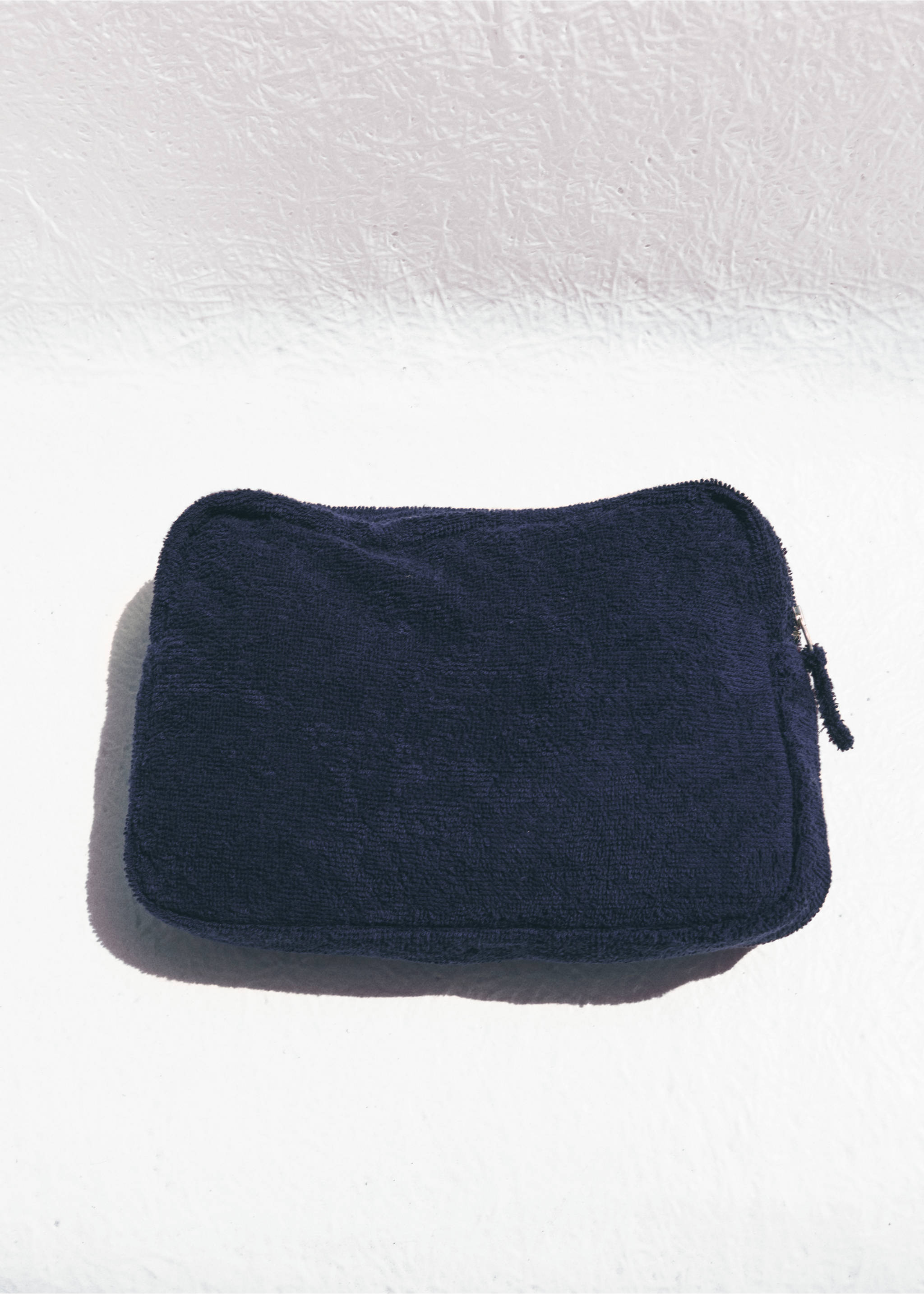 Terry cotton wash bag - Details of the article 5, Navy. Ref: 27076357-00.